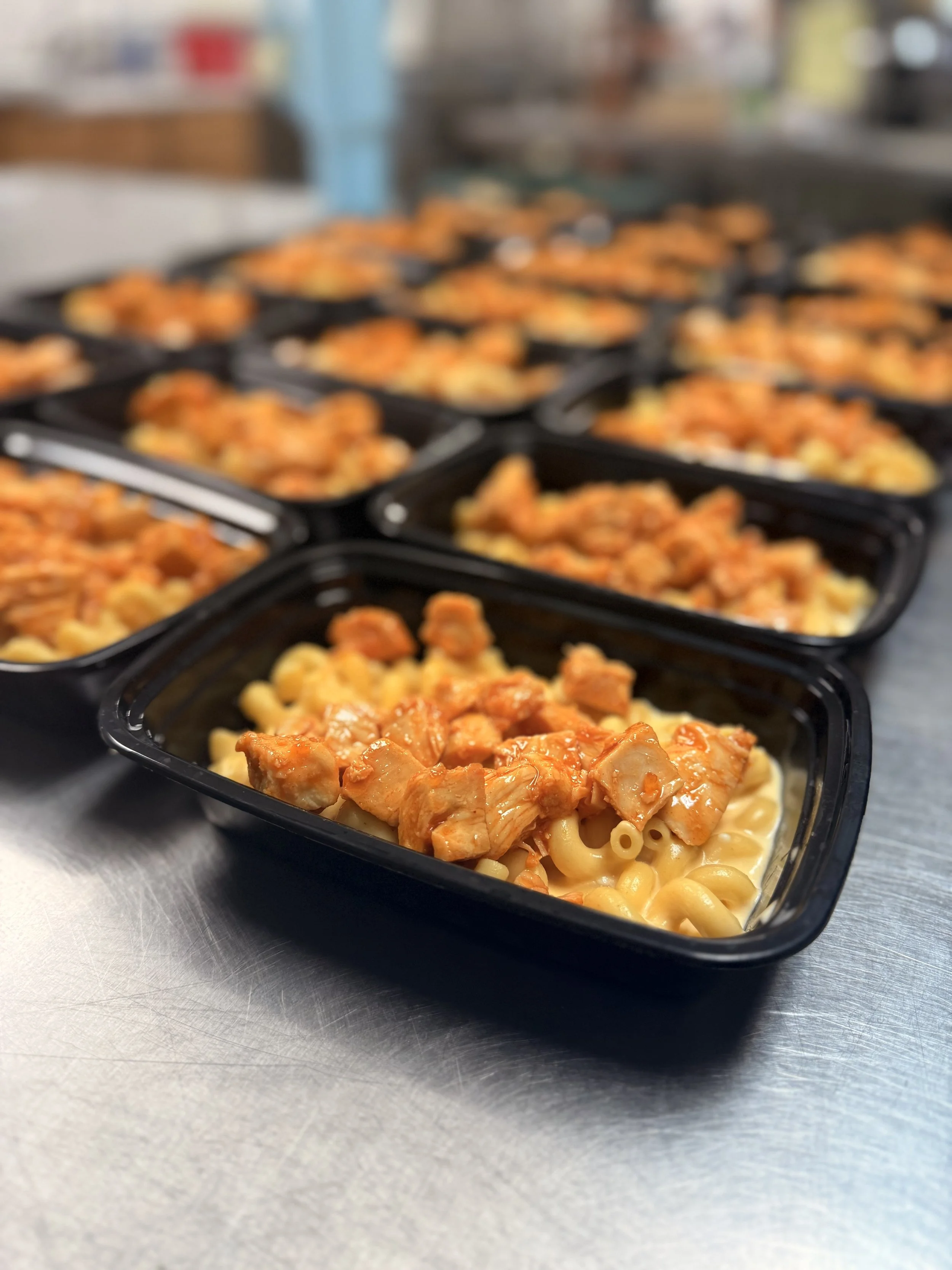 Hot honey chicken and mac.jpg