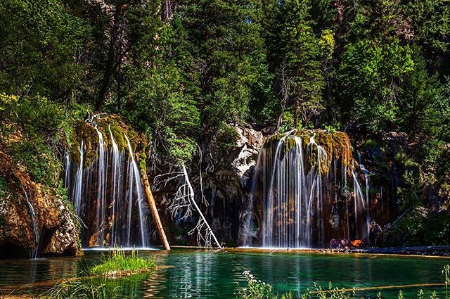 Doing a little spring cleaning this weekend, but excited to get outdoors in the coming weeks! . . . 
#hanginglake #coloradolive #whywelivehere 
#iamgj #sharegj #visitglenwoodsprings #coloradowedding #rockymountainwedding #coloradomountainwedding #mou