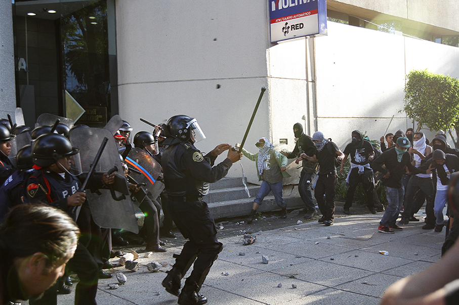 CG-MARCHA-2-DE-OCTUBRE-40web 1.jpg