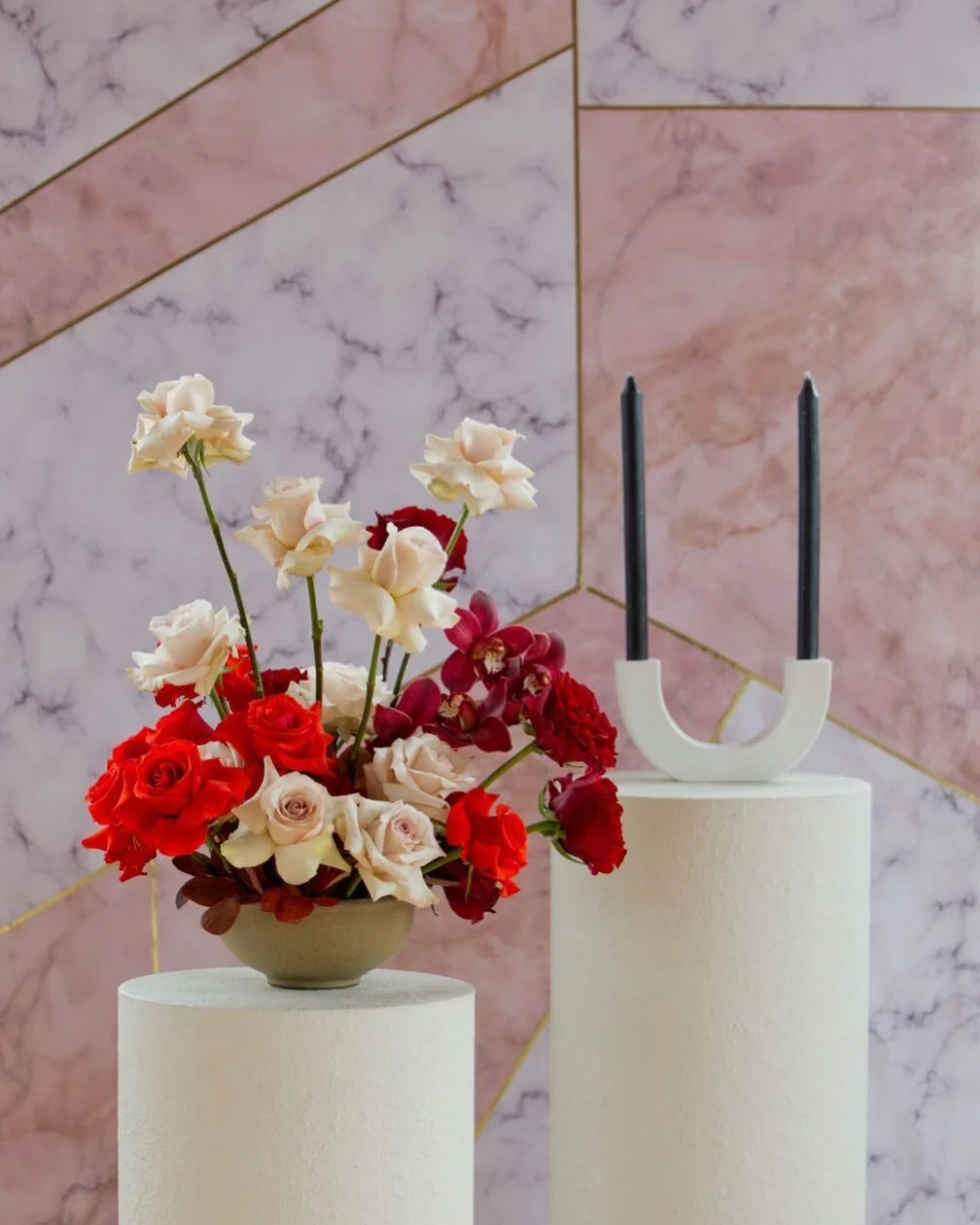 More valentines colored goodness!

These pretty details for the @aisle_summit, The wedding-industry focused, small business workshop @paperhatweddings are bring to Grand Rapids in 2022. Hop over to @aisle_summit to learn more!!