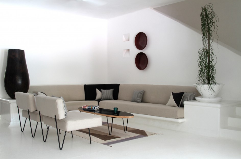 C.S Valentin was brought on as creative director of the 29 suite luxury hotel, Hotel Esencia. The hotel's owner, a successful entertainment executive venturing for the first time in the hospitality business, entrusted him with re-imagining the