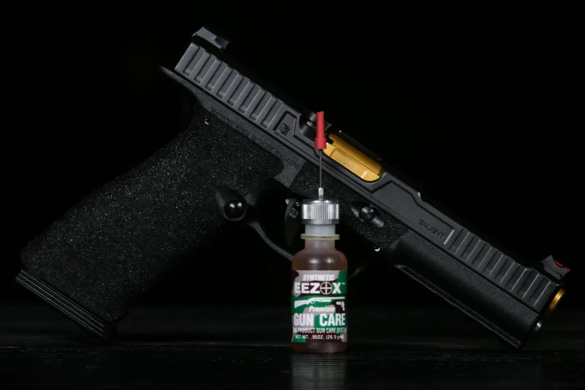 eezox-ultimateGunCare-oiler.jpg