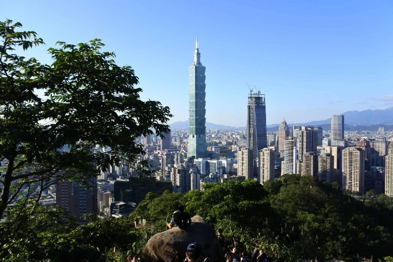 The view from Elephant Mountain
