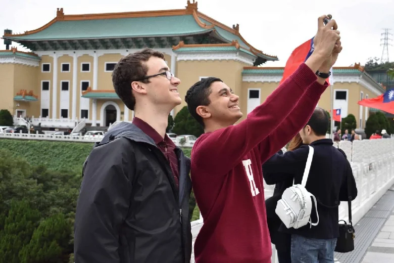 A selfie being taken at the National Palace Museum