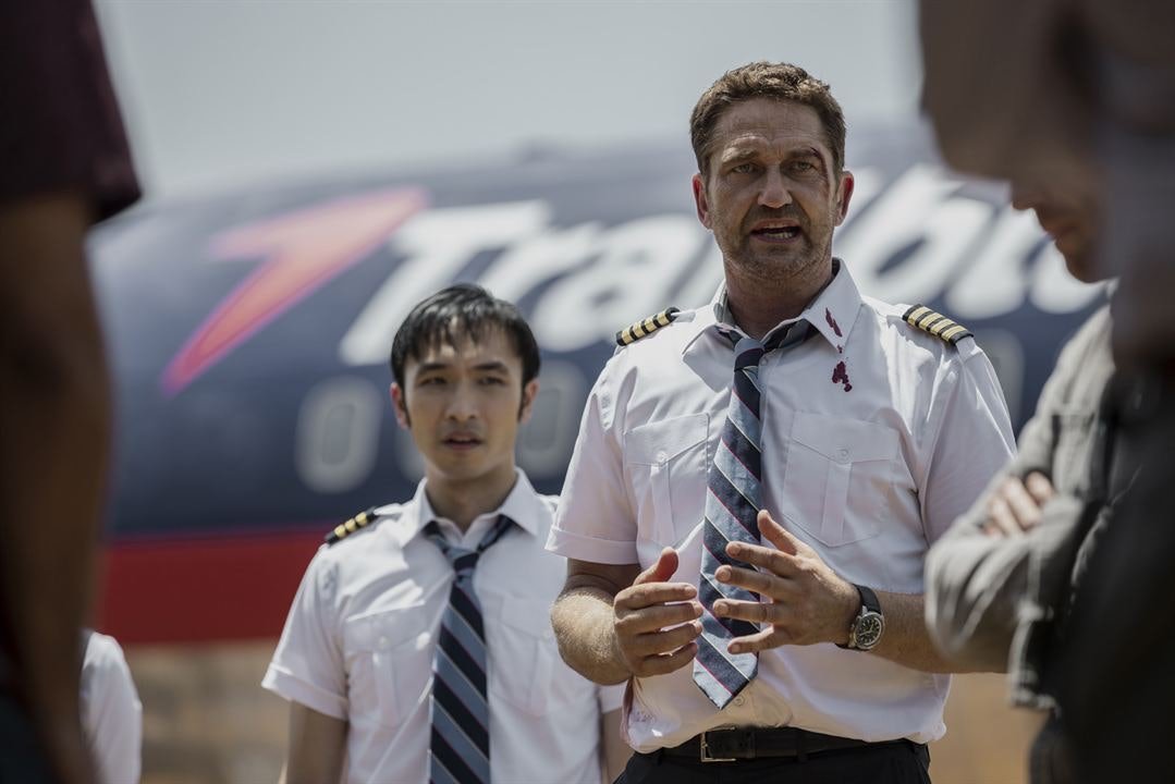 Plane Review: A Plain Thriller With a Crash Landing