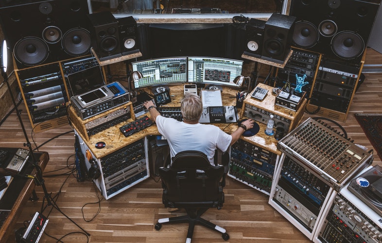 Mastering-Studio-Monitors.jpeg