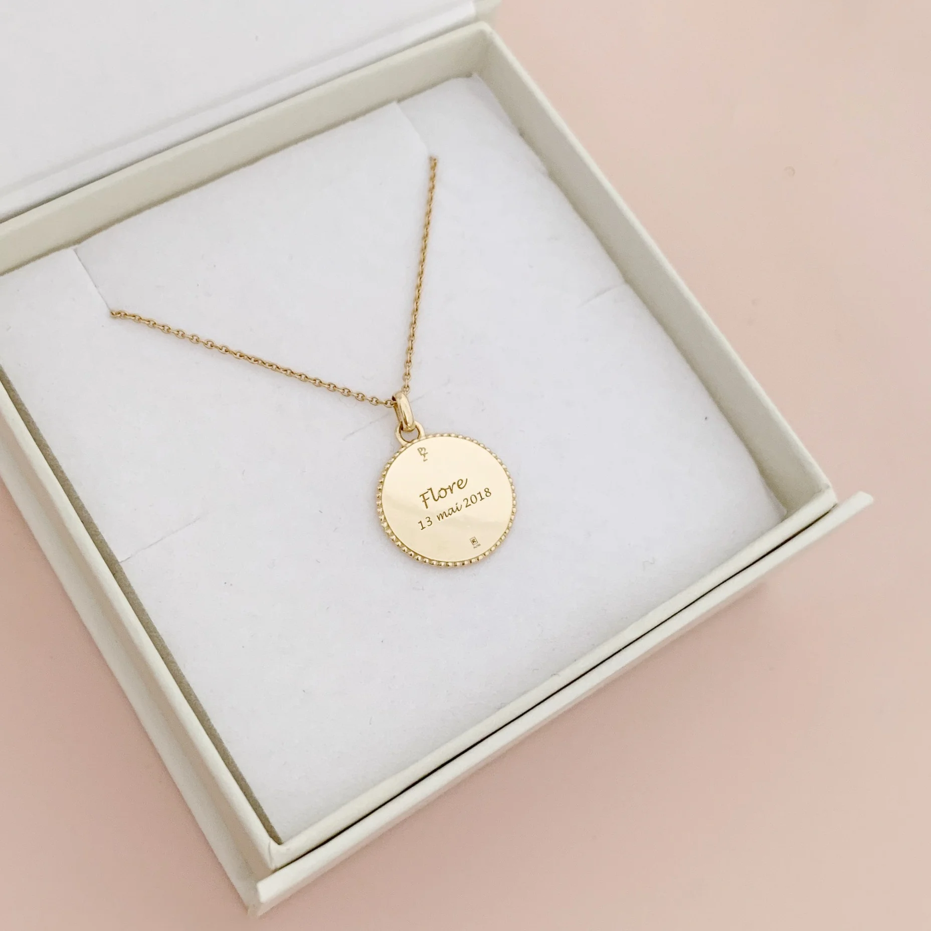 Médaille baptême catholique or 18 carats Poinçon 22