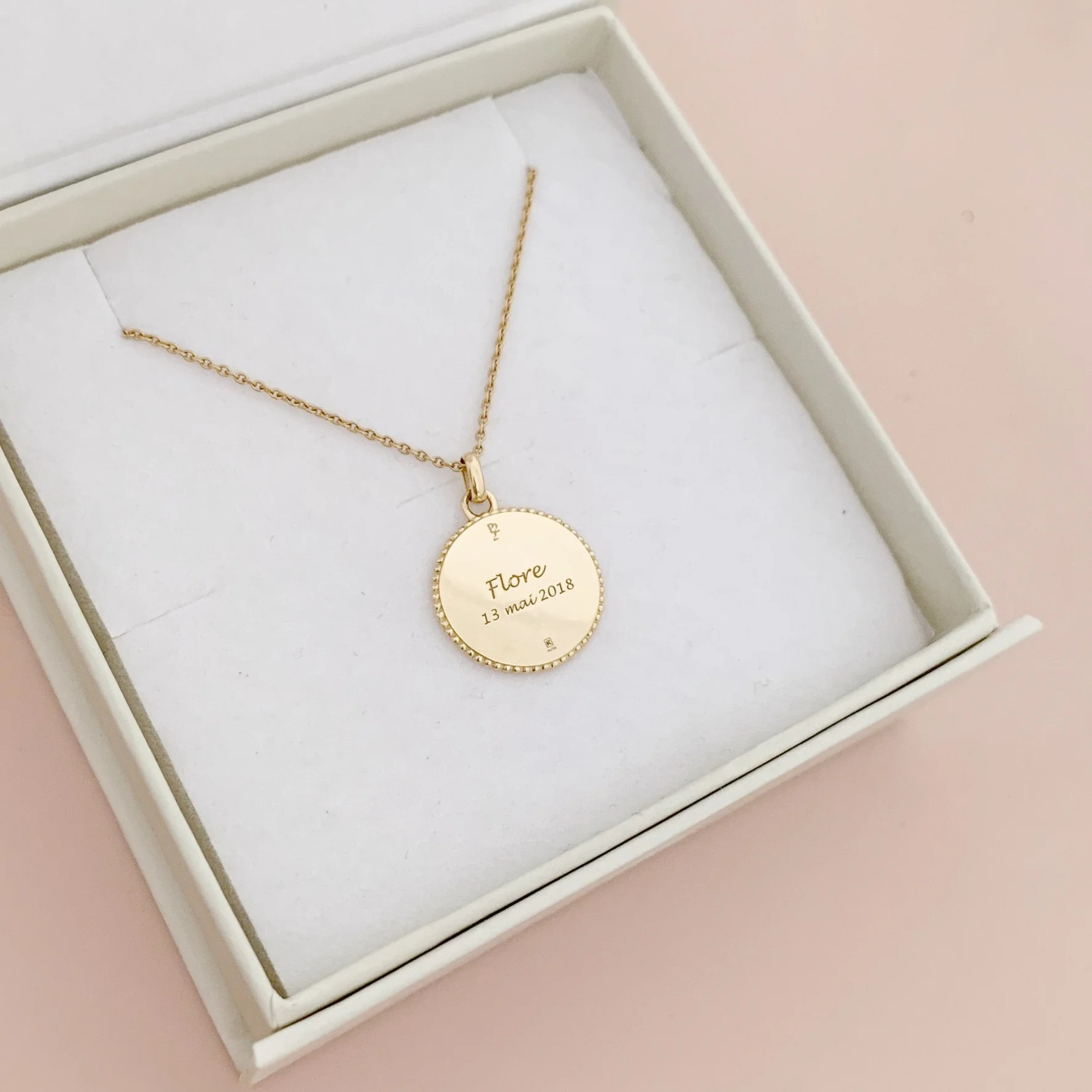 Médaille baptême catholique or 18 carats Poinçon 22