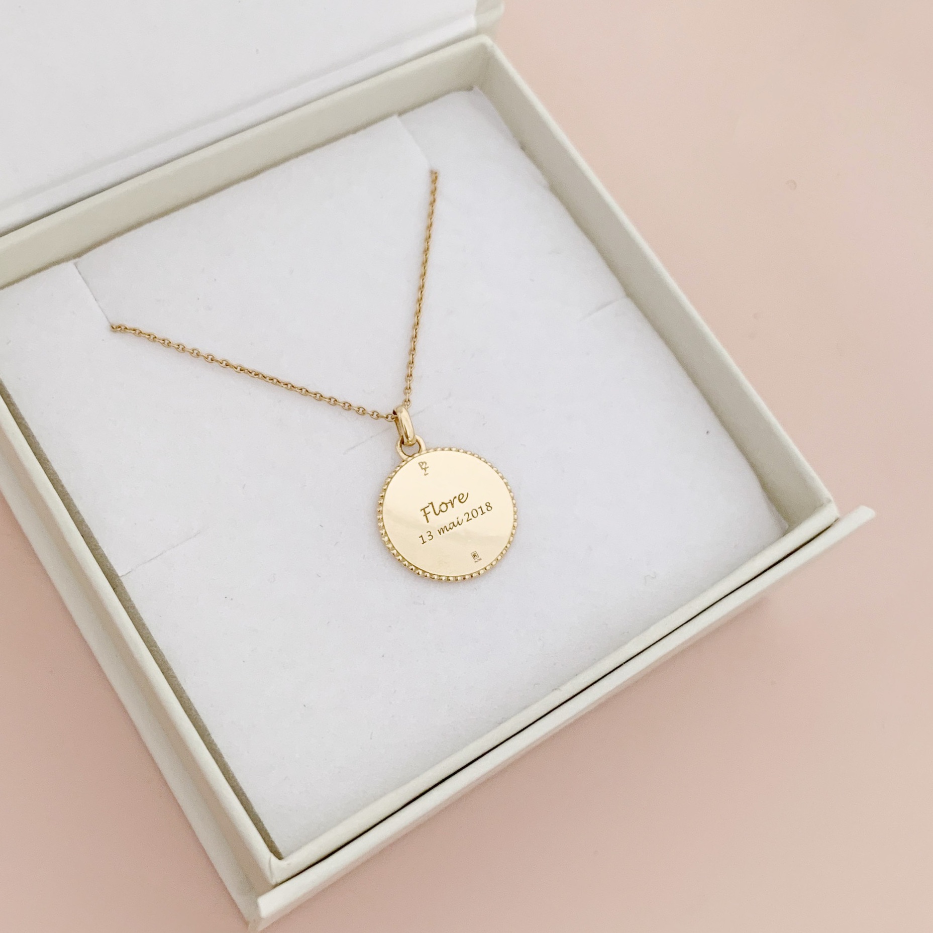 Médaille baptême catholique or 18 carats Poinçon 22