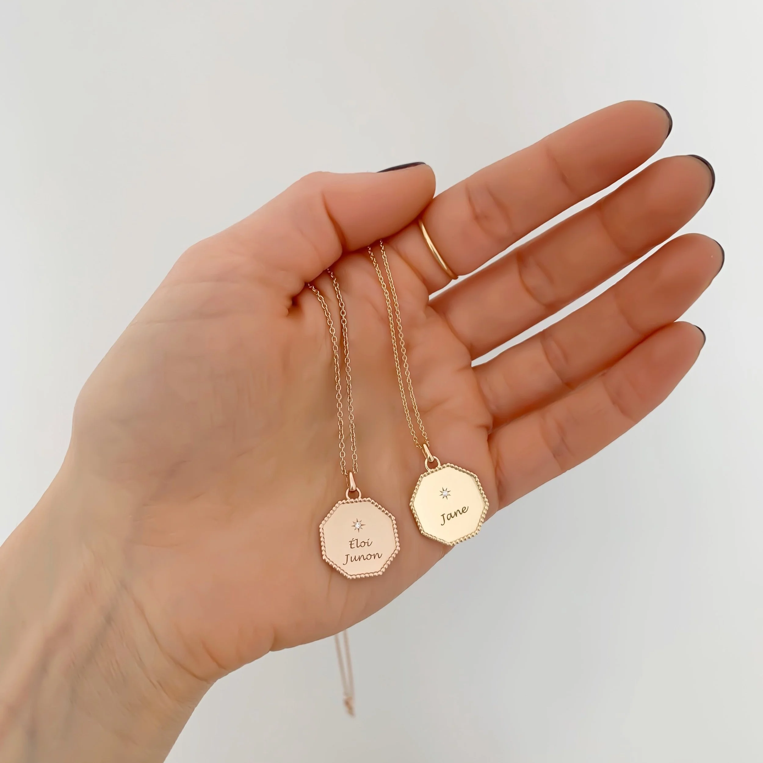 Poinçon 22 médaille naissance or 18 carats personnalisation