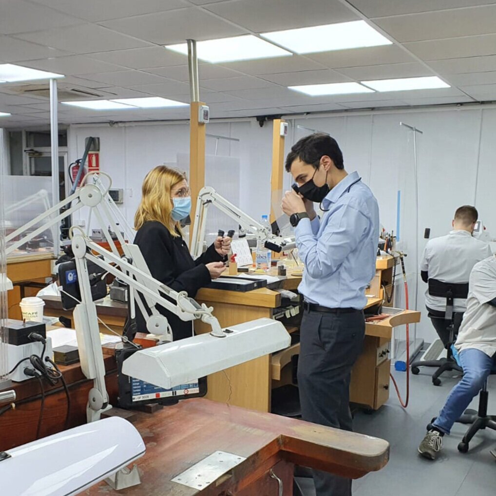 Marta, Director of Operations, Albert, son and grandson of the atelier's founders, as well as jewellery craftsmen.
