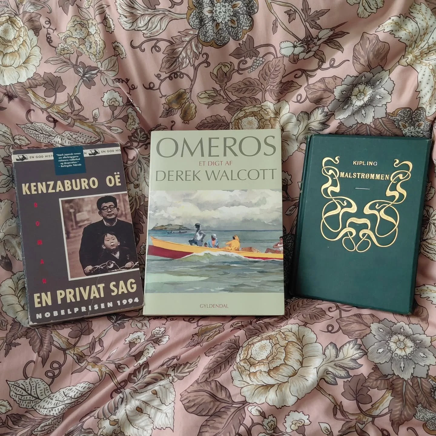 Hvert &aring;r hygger jeg mig med tematikker og deslige i min l&aelig;sning. I &aring;r var en af dem Nobelpristagere og her er de sidste tre jeg n&aring;ede 🙂

Derved lander jeg p&aring; sammenlagt 28 forfattere, spredt ud over samtlige &aring;rtie