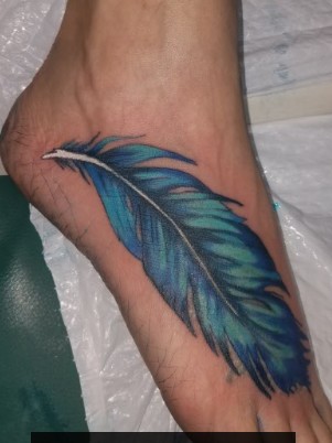 foot feather snip.jpg