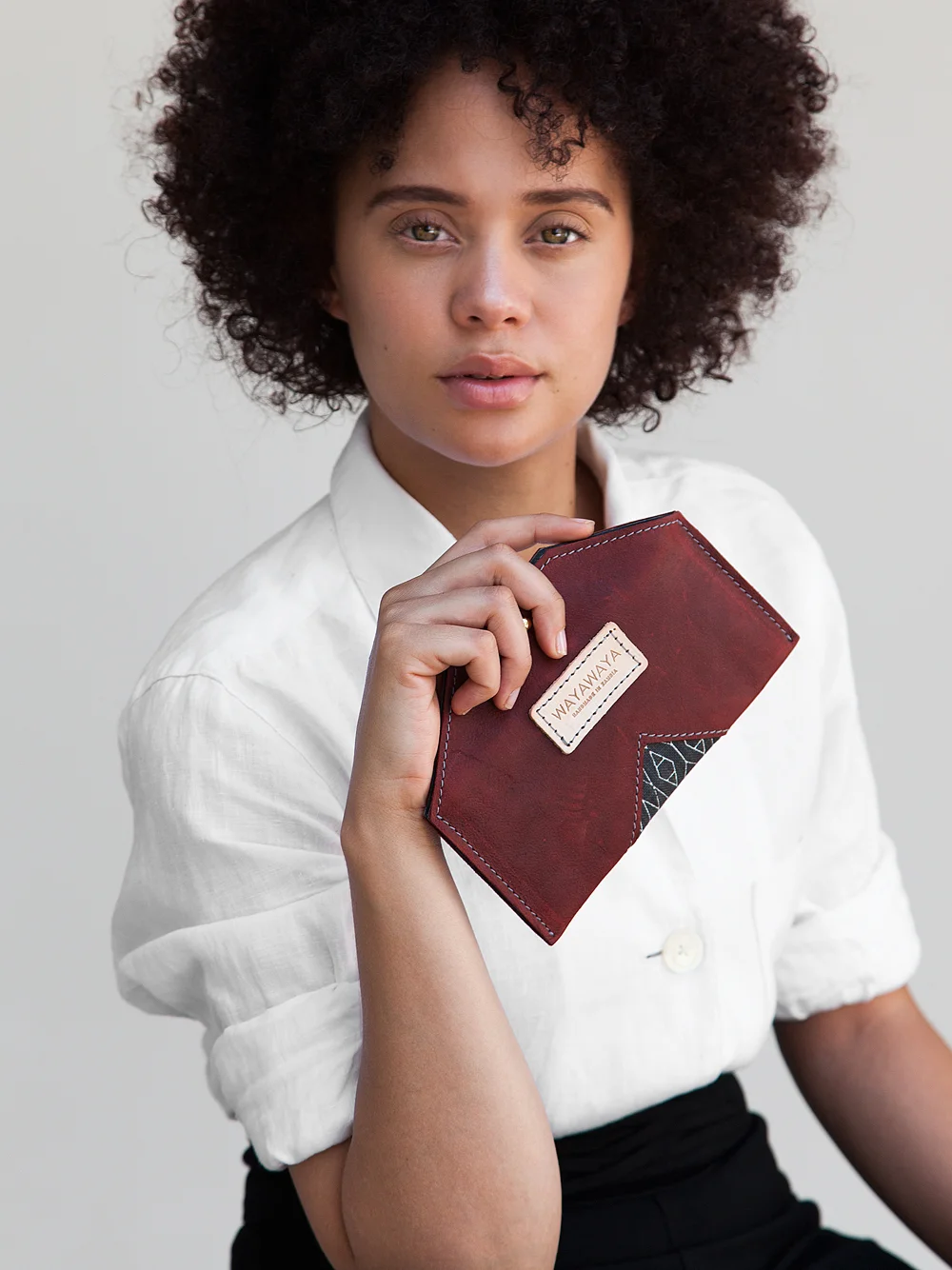 Alex-WAYAWAYA-Wallet-Maroon-01.jpg