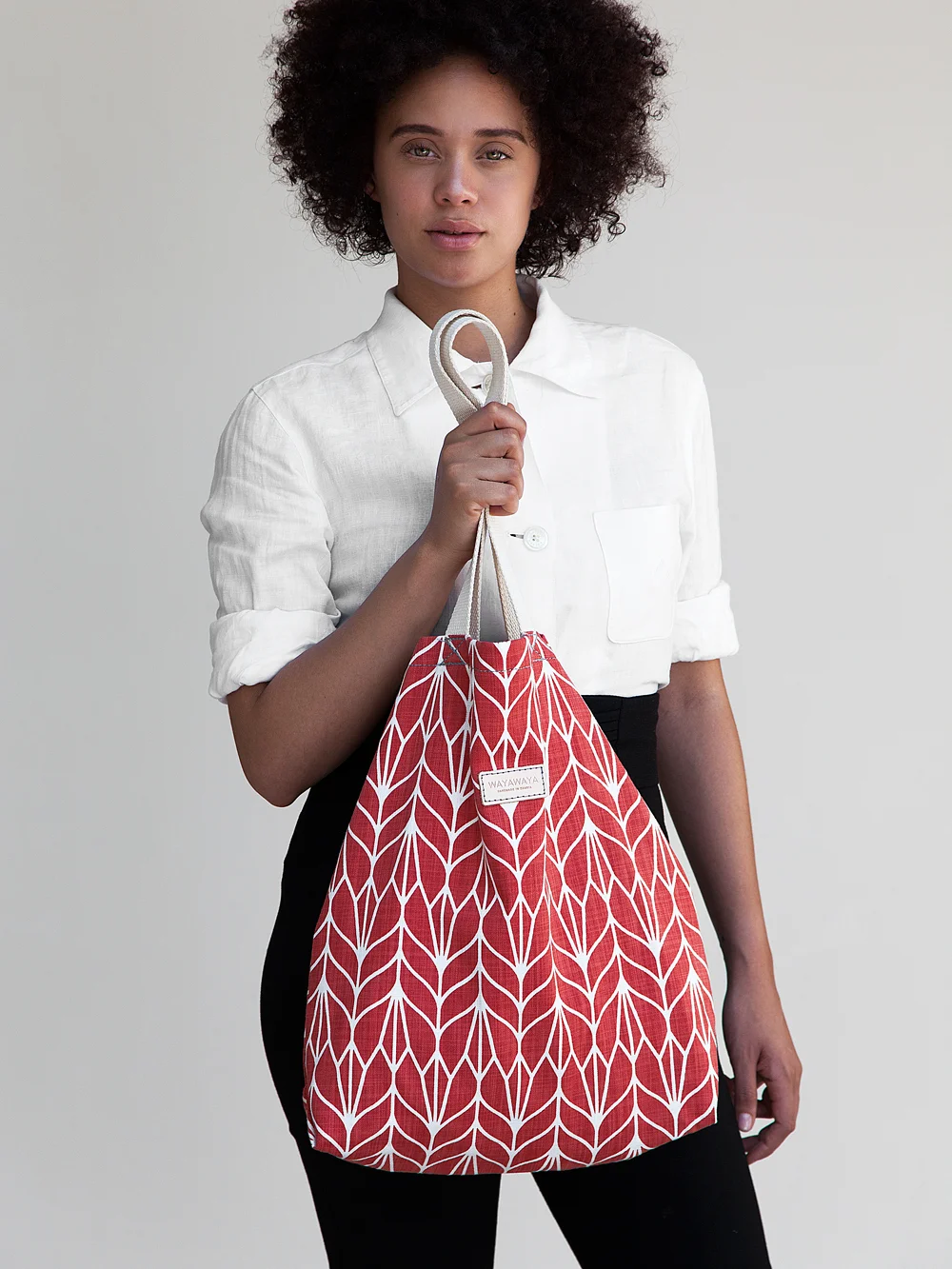 Alex-WAYAWAYA-Tote-Kine-Red-01.jpg