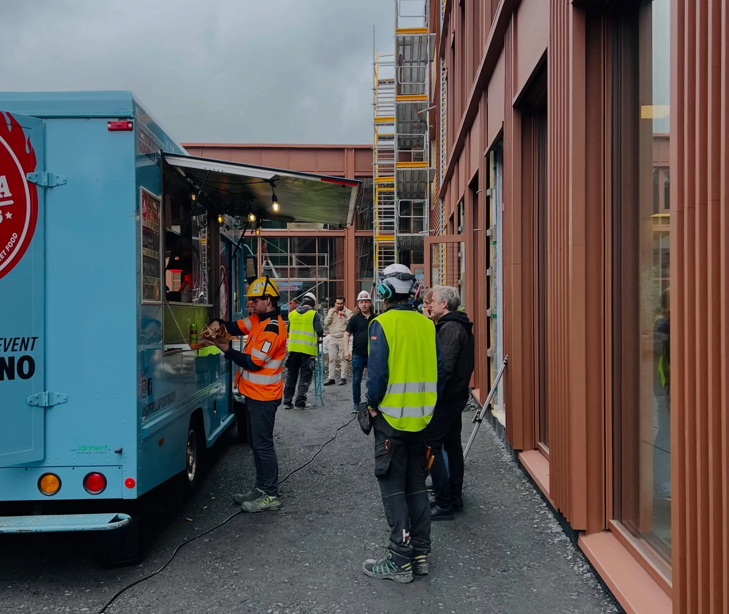 Flott kranselag for Tomra p&aring; torsdag! 🤩
Vi gleder oss til &aring; se det ferdige resultatet om ikke lenge, og &oslash;nsker &Oslash;MF lykke til med sluttinnspurten! 💪🏼🏗️