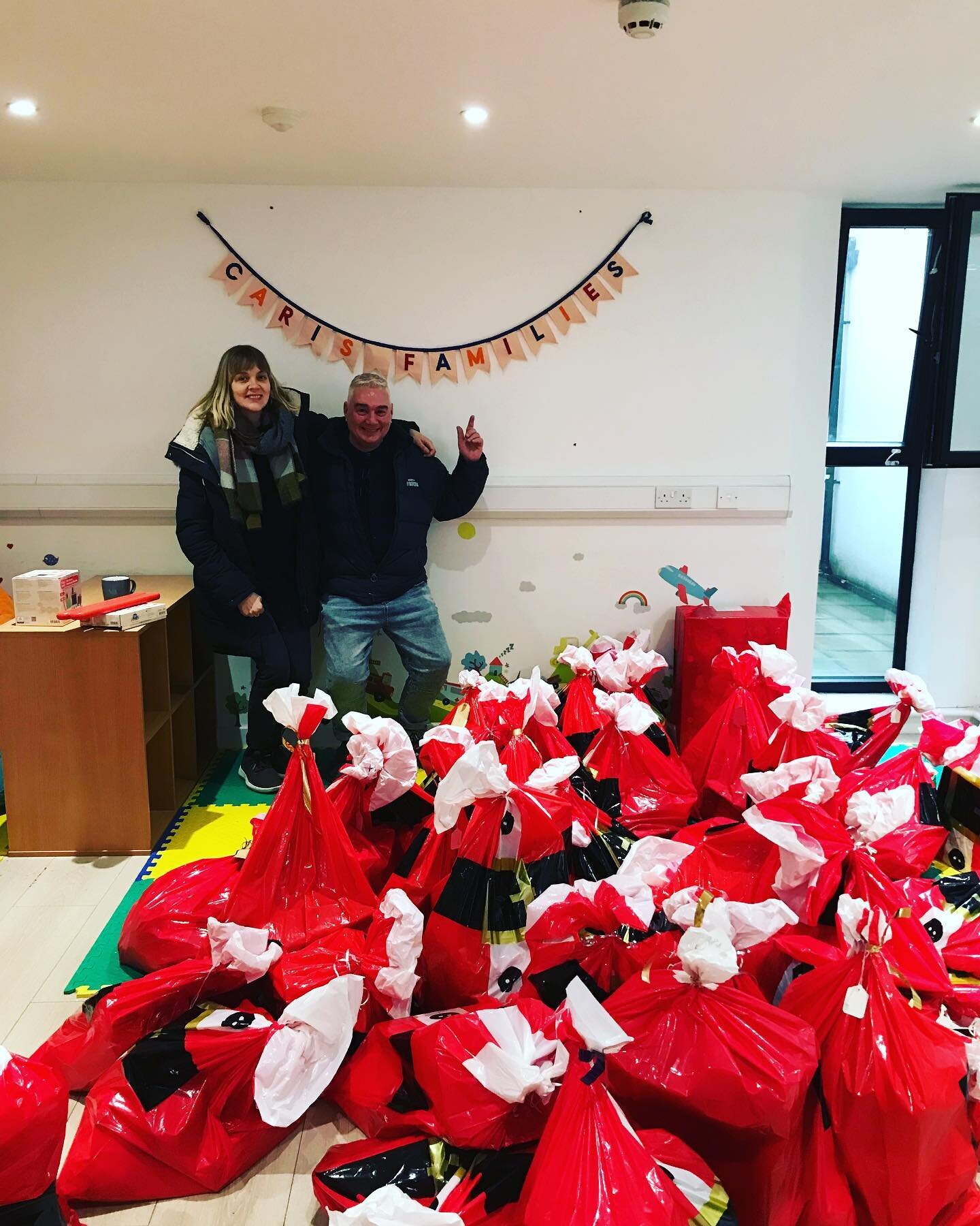 Our hardworking playworkers delivering sacks of presents to 54 children in Hackney&rsquo;s hostels were met with some proper Christmas cheer this morning - their lovely black cab driver took them between hostels for free when he heard what they were 