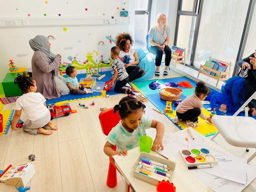 🌞 Sunny day at our stay and play club featuring a great deal of cultural exchange and bonding!

#stayandplay #temporaryaccommodation #hackneycommunity #londonboroughofhackney