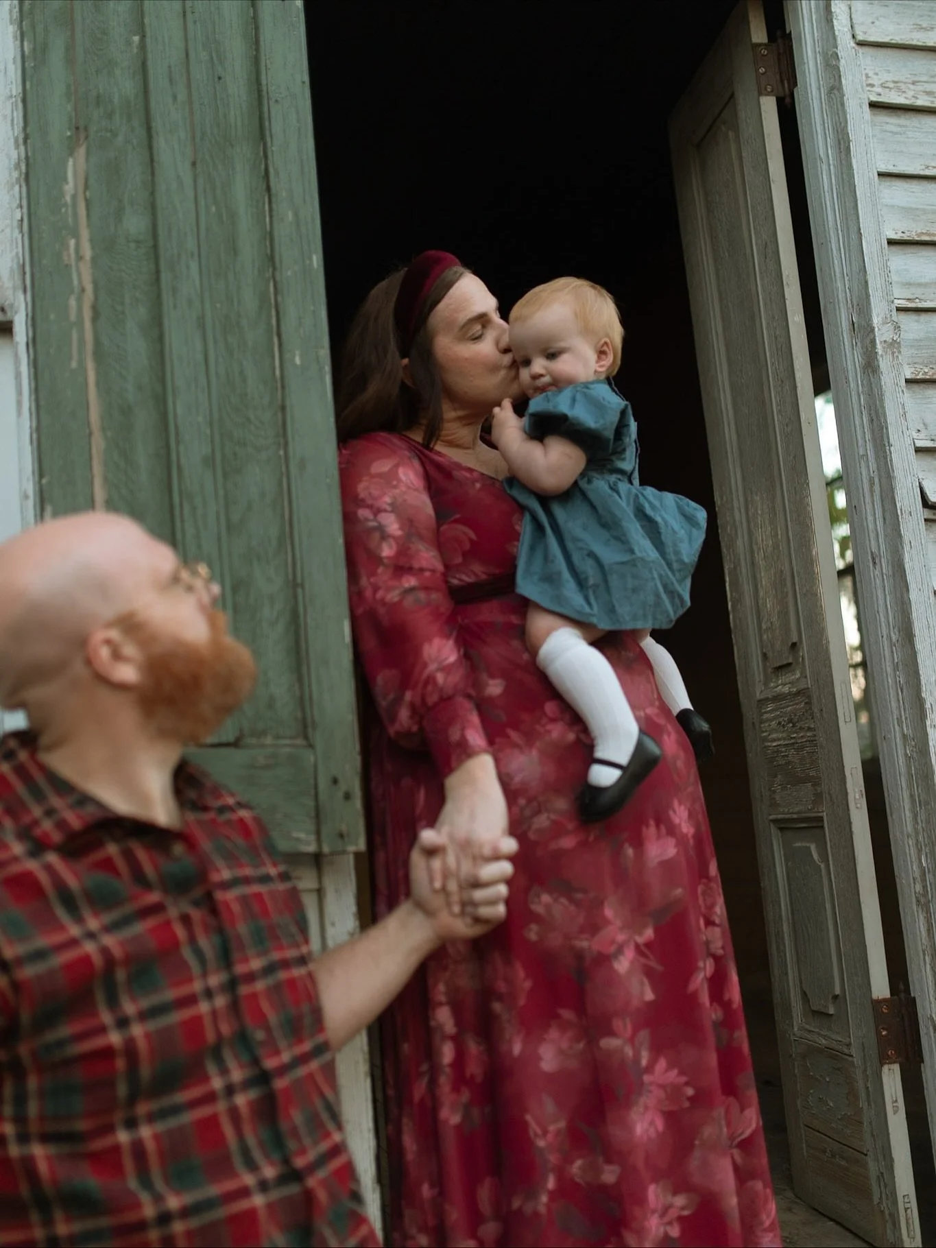 There&rsquo;s nothing like an Autumn Heirloom session with the sweetest fam. 🥹 Message me to snag one before the leaves are gone!