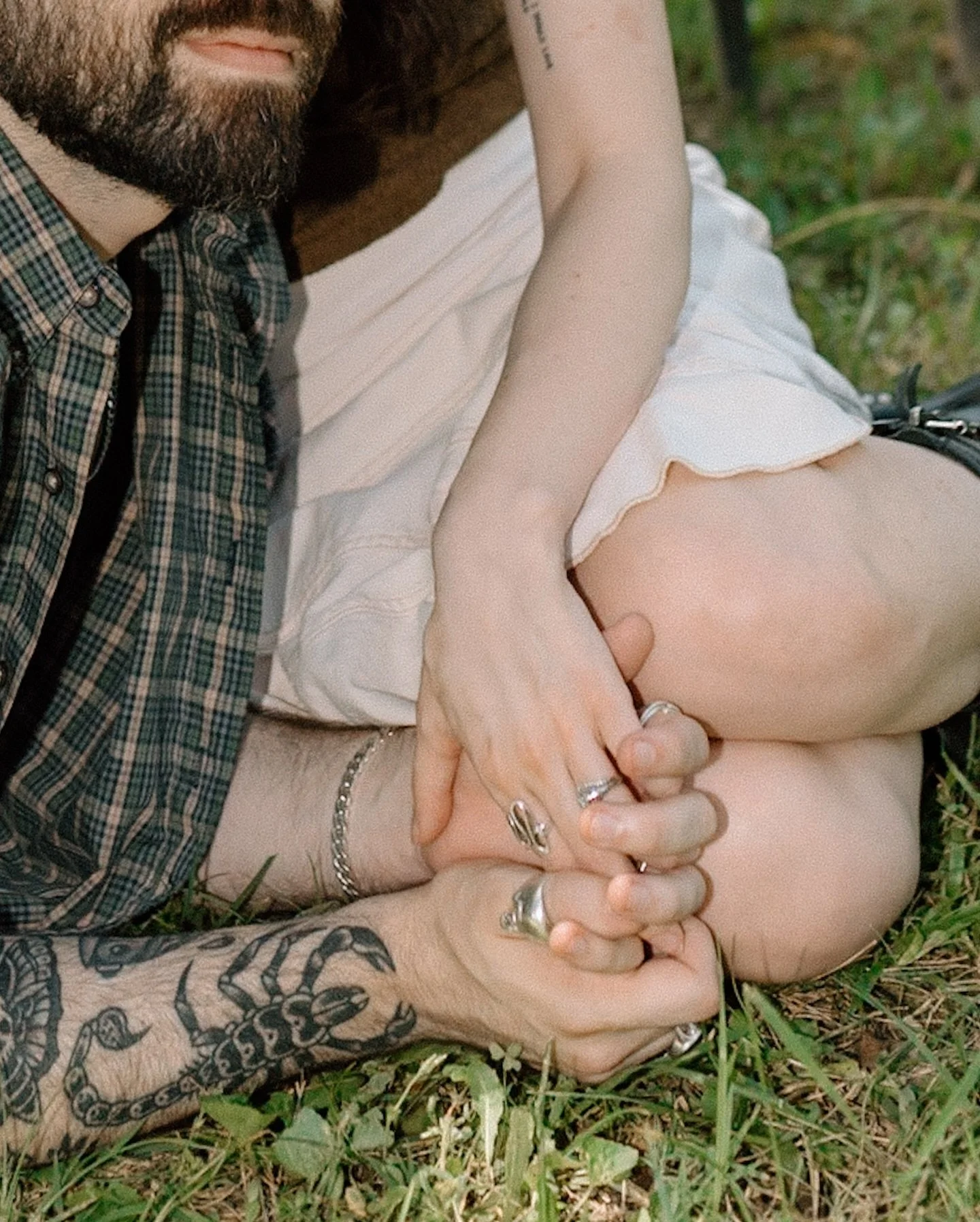 It just hits different when your friends are in front of the lens. 🫶🏻