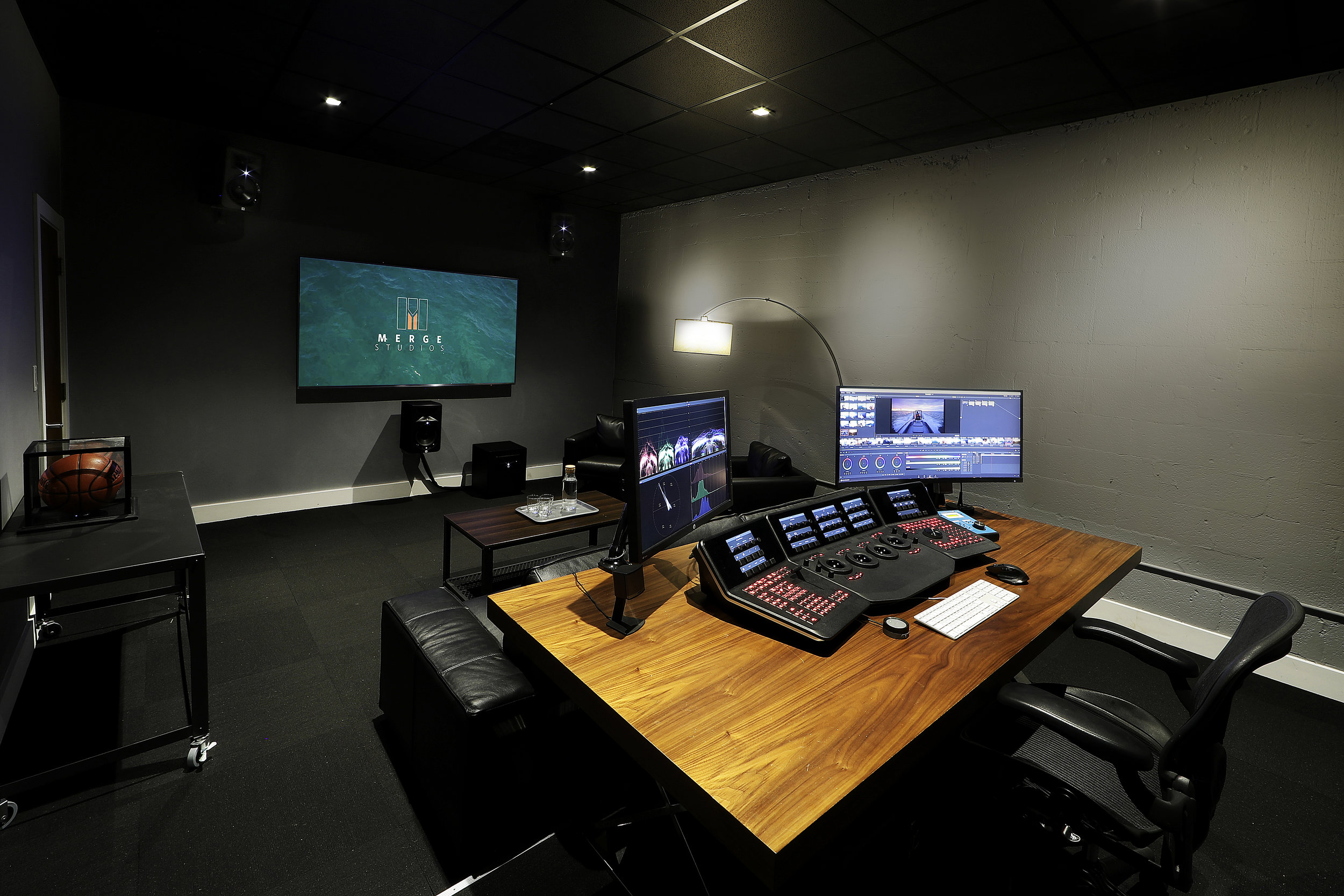 AlainM_MergeStudios_0001_ab.jpg