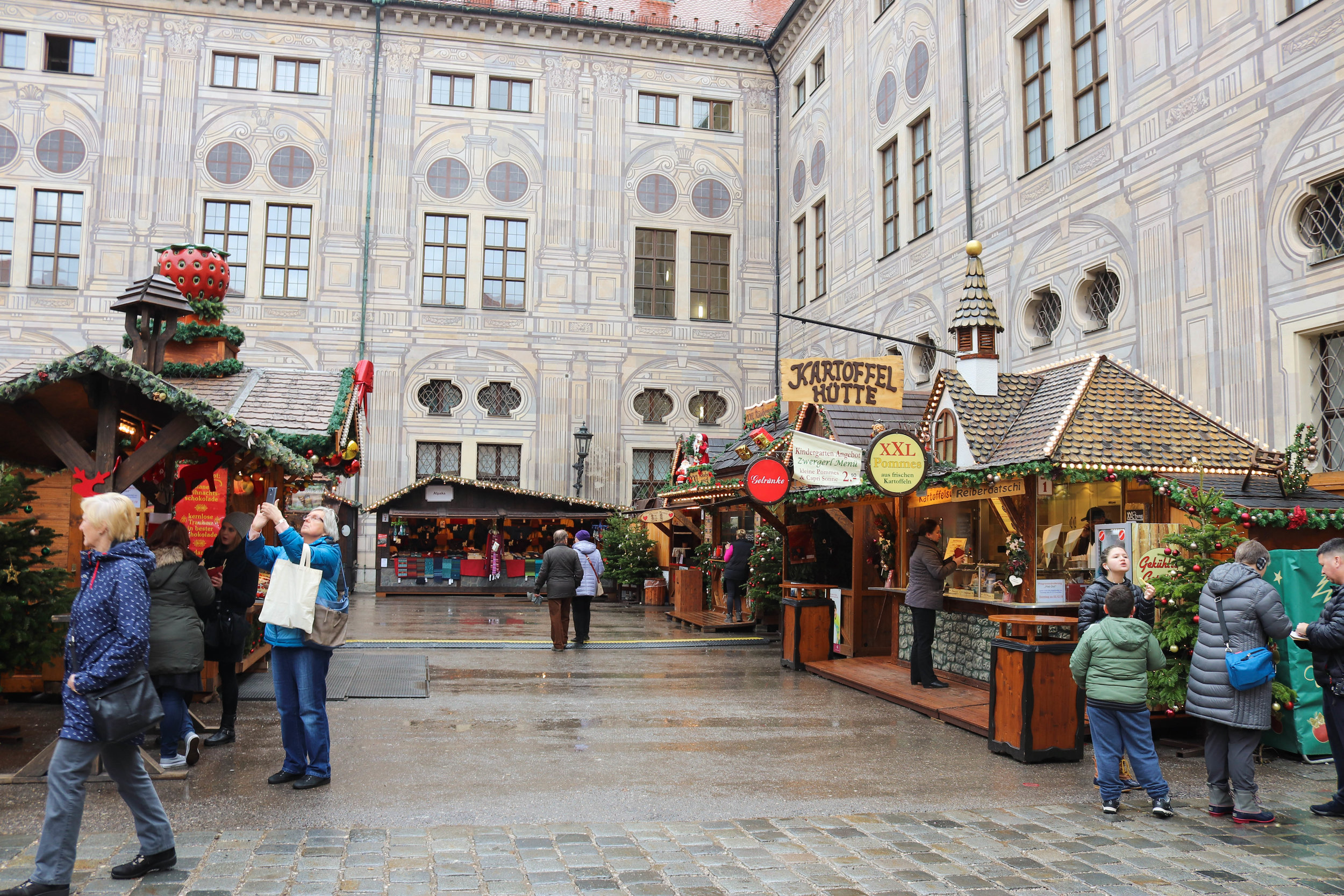 Munich’s Residence Christmas Market