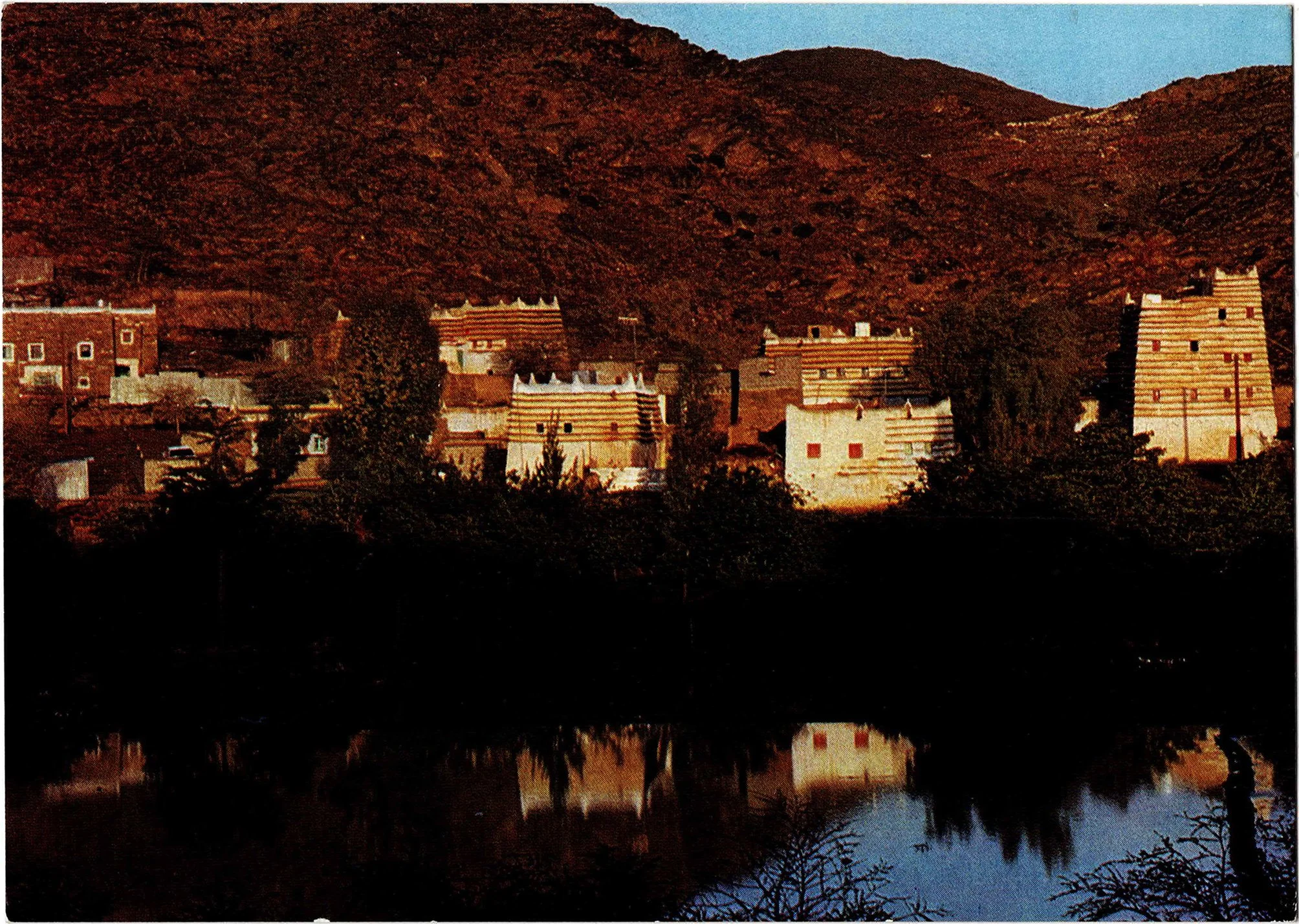 R4 M Postcard 03.jpg