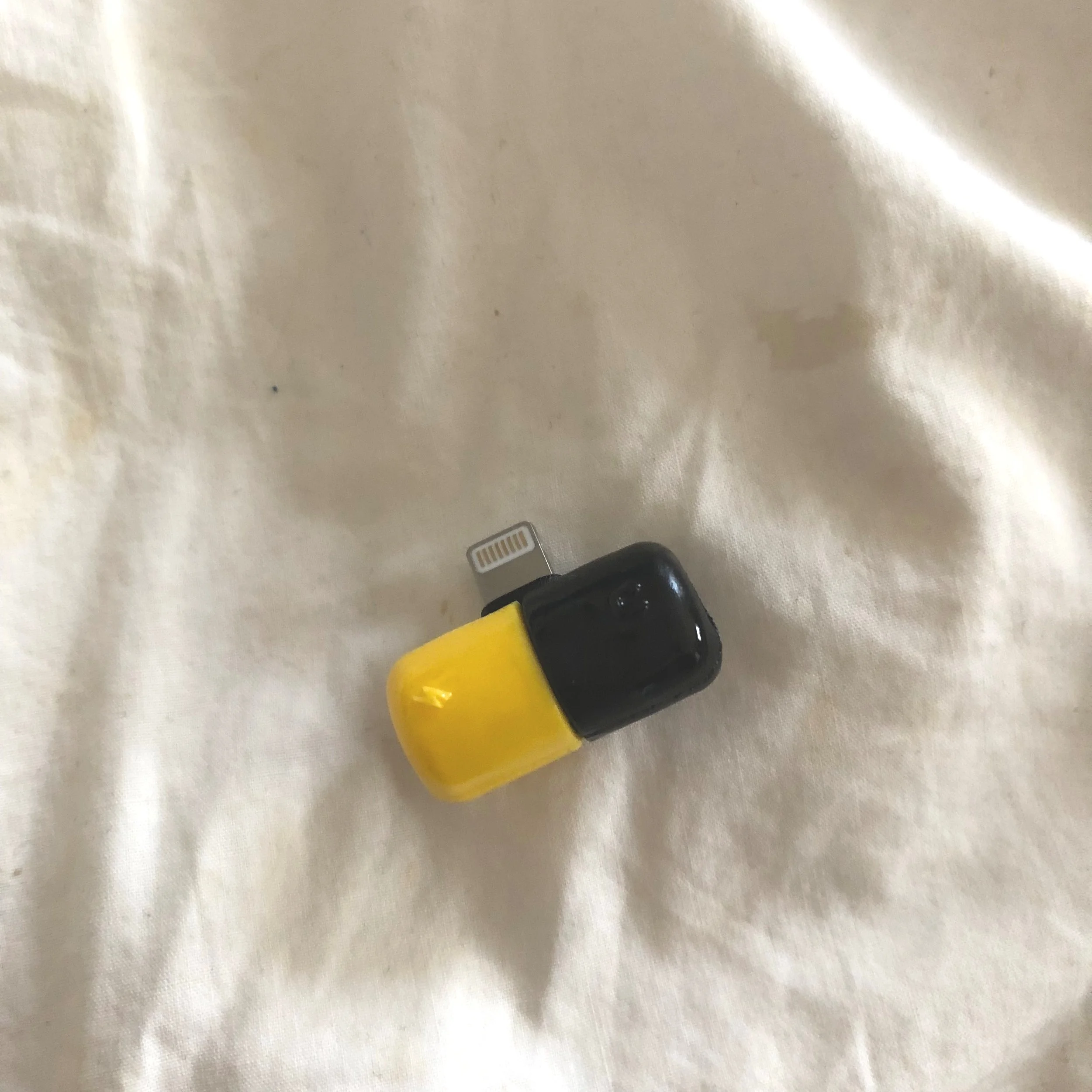 Capsule Phone Splitter for iPhone