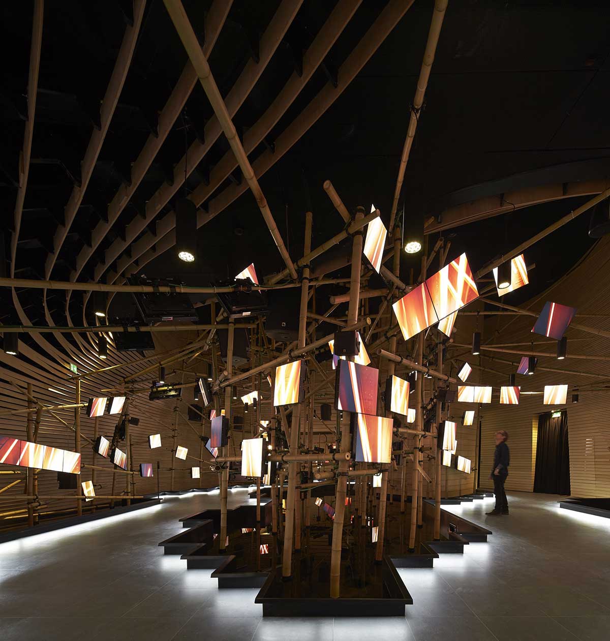 studio-libeskind_vanke-pavilion_expo-2015_huftoncrow_041-2280x2395.jpg