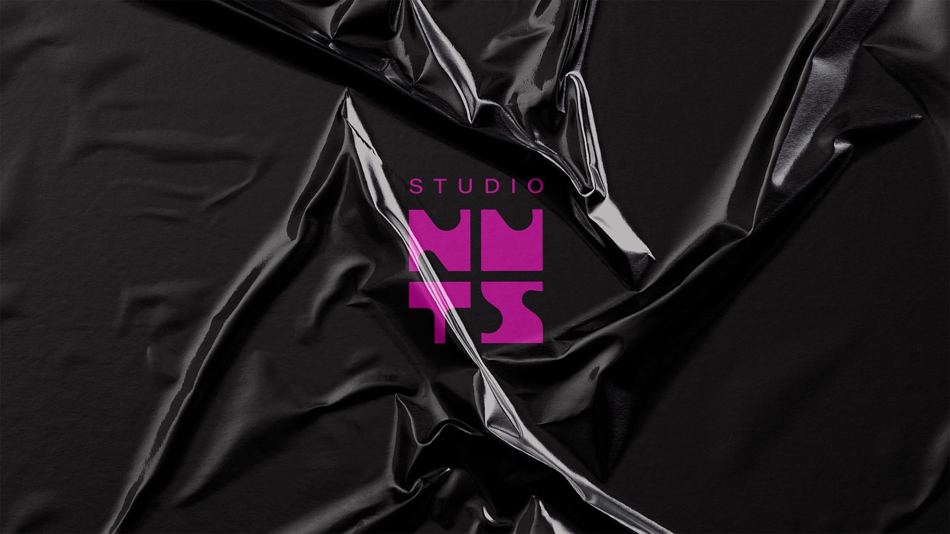 estudio-mola-studio-nuts-000-thumbnail.jpg