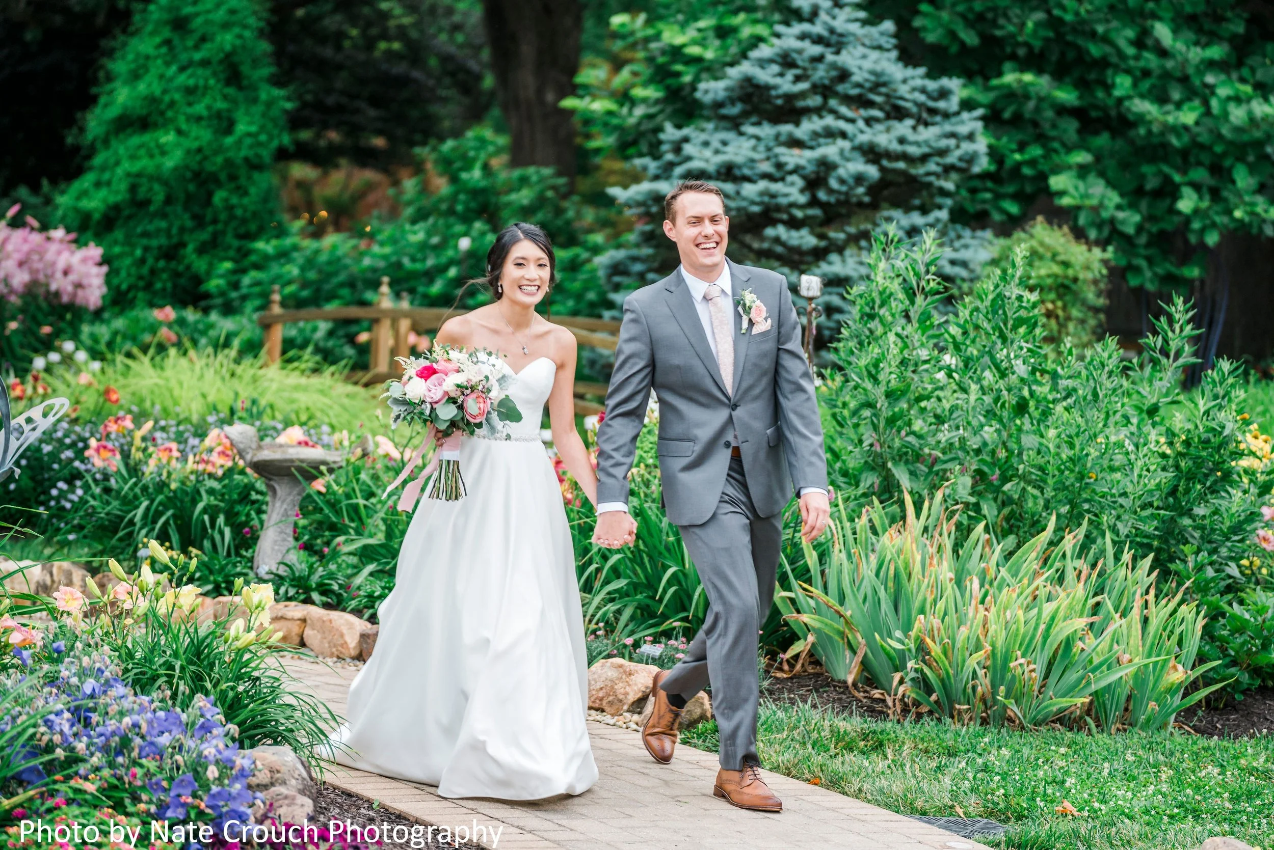 NoelleLoganWeddingPreview-046 (1).jpg