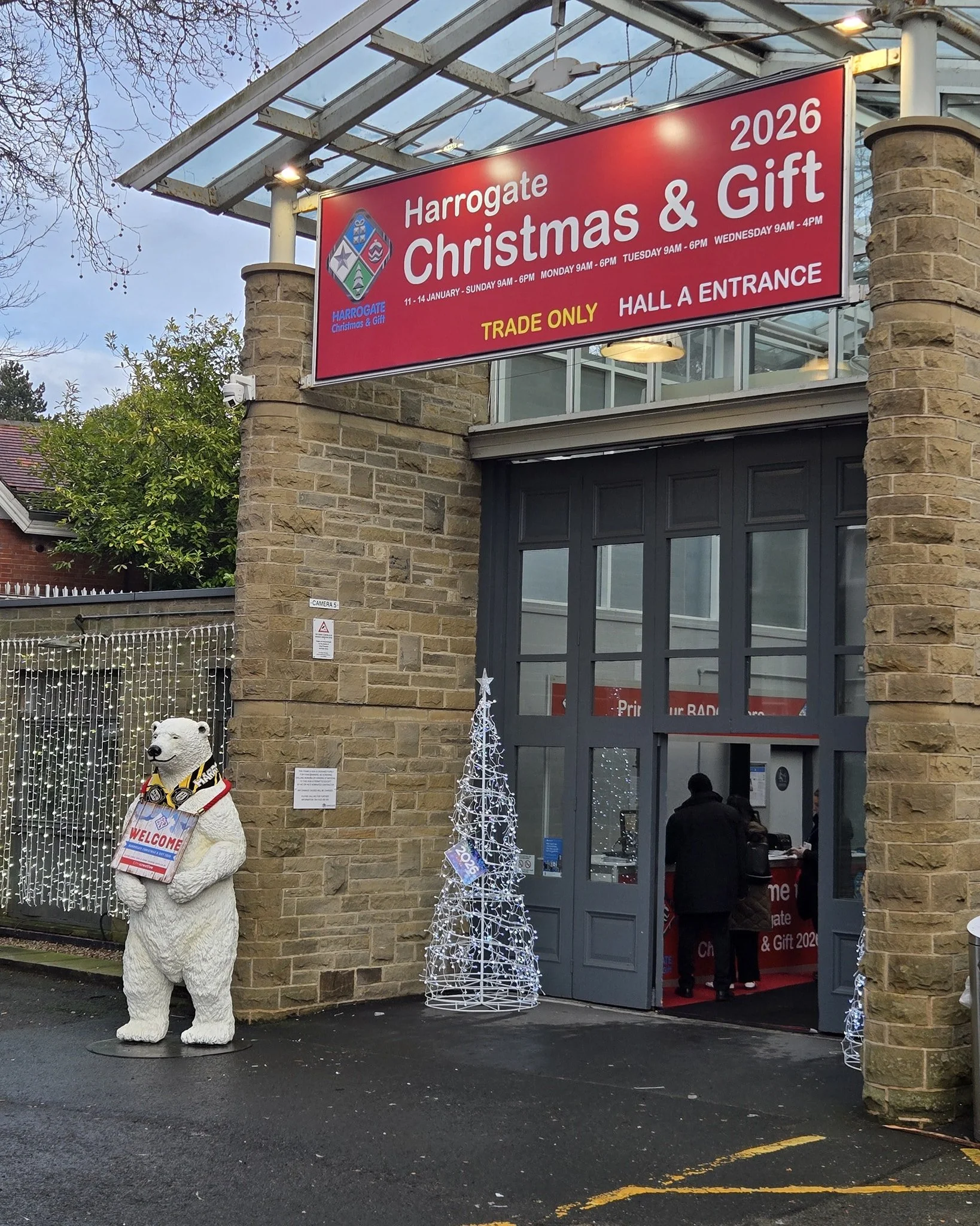 Our first shopping trip of the year and it's to buy Christmas stock 🎄 
I do love Harrogate ❤️