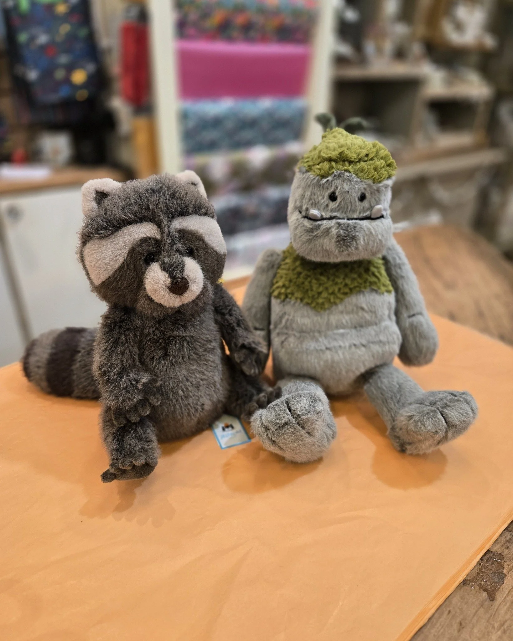 Two unlikely jellycat friends..... So cute.