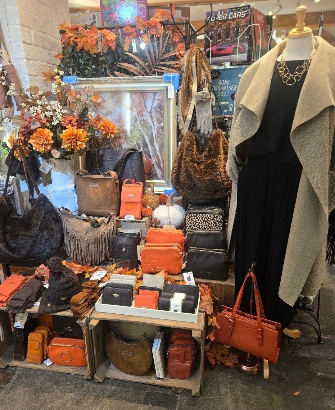 Get the Autumn look. As it is well and truly Autumn now. 🍂