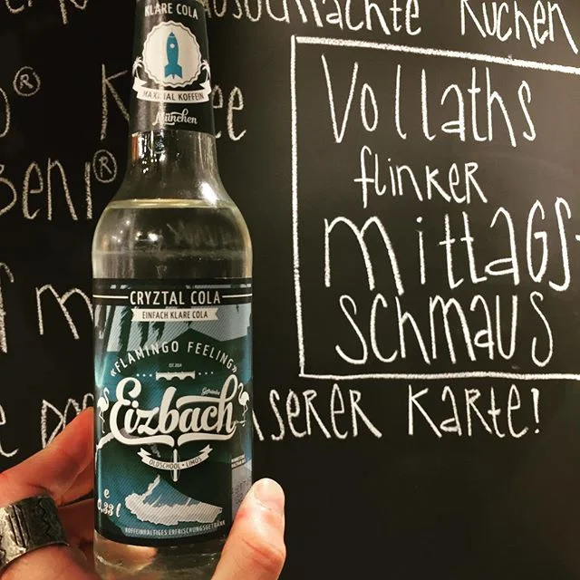 This is a transparent cola drink :D it tastes DELICIOUS!!! #vollaths #cafe #munich #food @eizbach_oldschool_limos #eizbach #limo #coke #cola #transparent #design @vollaths