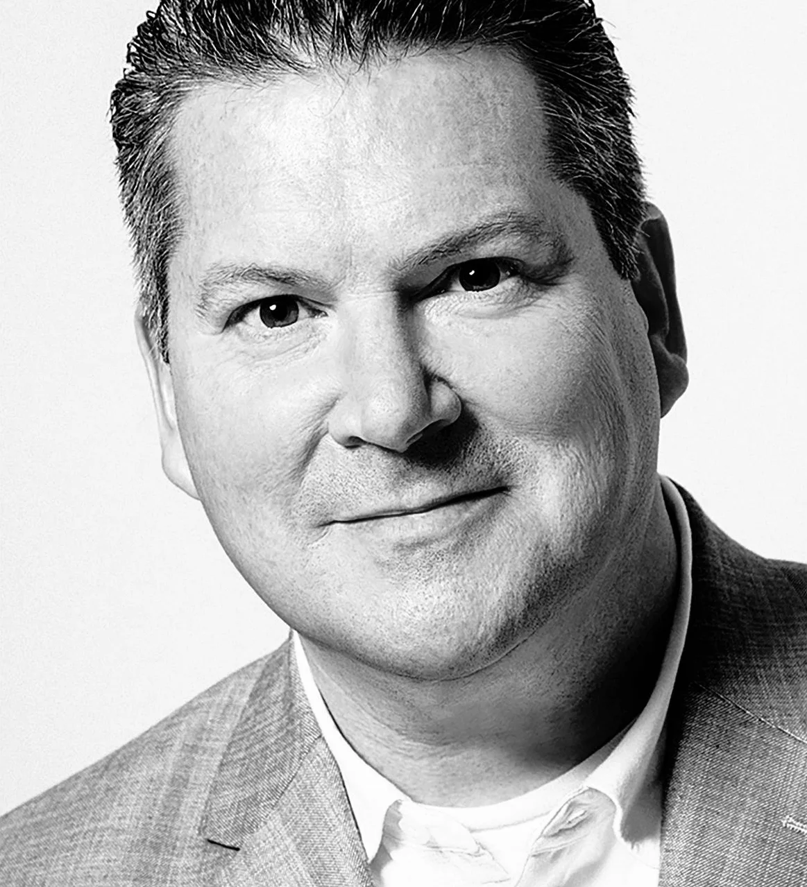 CREATIVE DIRECTOR, ART DIRECTOR TIME 1998 – present I have designed more than 500 TIME covers. STAFF WRITER, DESIGNER The Atlanta Journal-Constitution 1988 – 1998 Covered the PGA Tour, college basketball and other local sports and served as designer for the 1996 Olympic Games SPEAKER AND INSTRUCTOR for numerous associations, universities and media organizations EDUCATION B.B.A. in Marketing Georgia State University I also served as the Editor-in-Chief of the Signal, the university's weekly newspaper, and was named as one of the 10 most famous Georgia State alumni AWARDS Honored with dozens of design and leadership awards from ASME, SPD, SND, Folio, Min, Time Inc. and other organizations COMPUTER SKILLS Experienced in Adobe CS, including Photoshop, Illustrator and InDesign. Also proficient in WordPress, Keynote and PowerPoint.