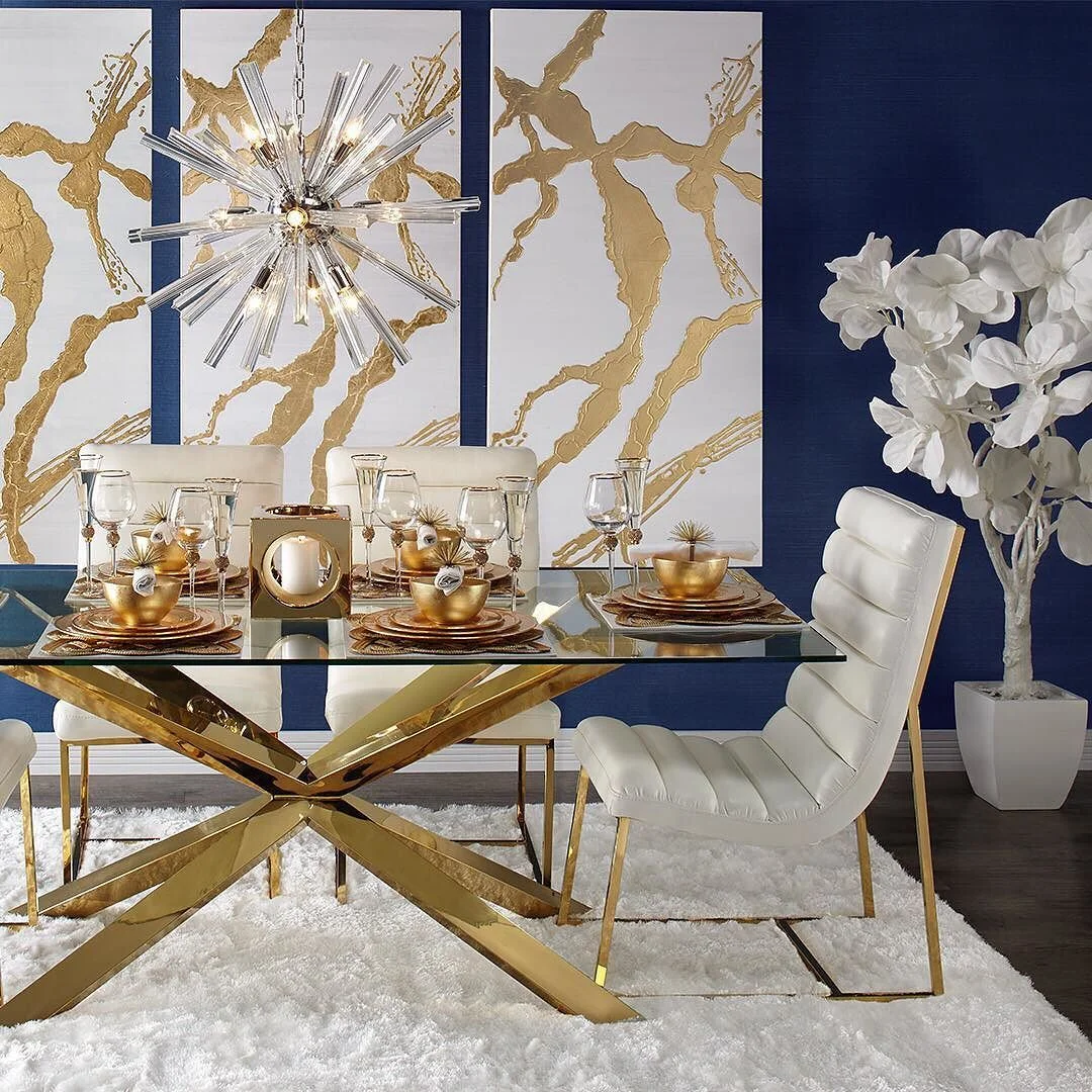 On first glance this looks like a ton of brass…but look at the chandelier. Perfect example of another metal acting as a focal point. ( Courtesy of Pinterest )