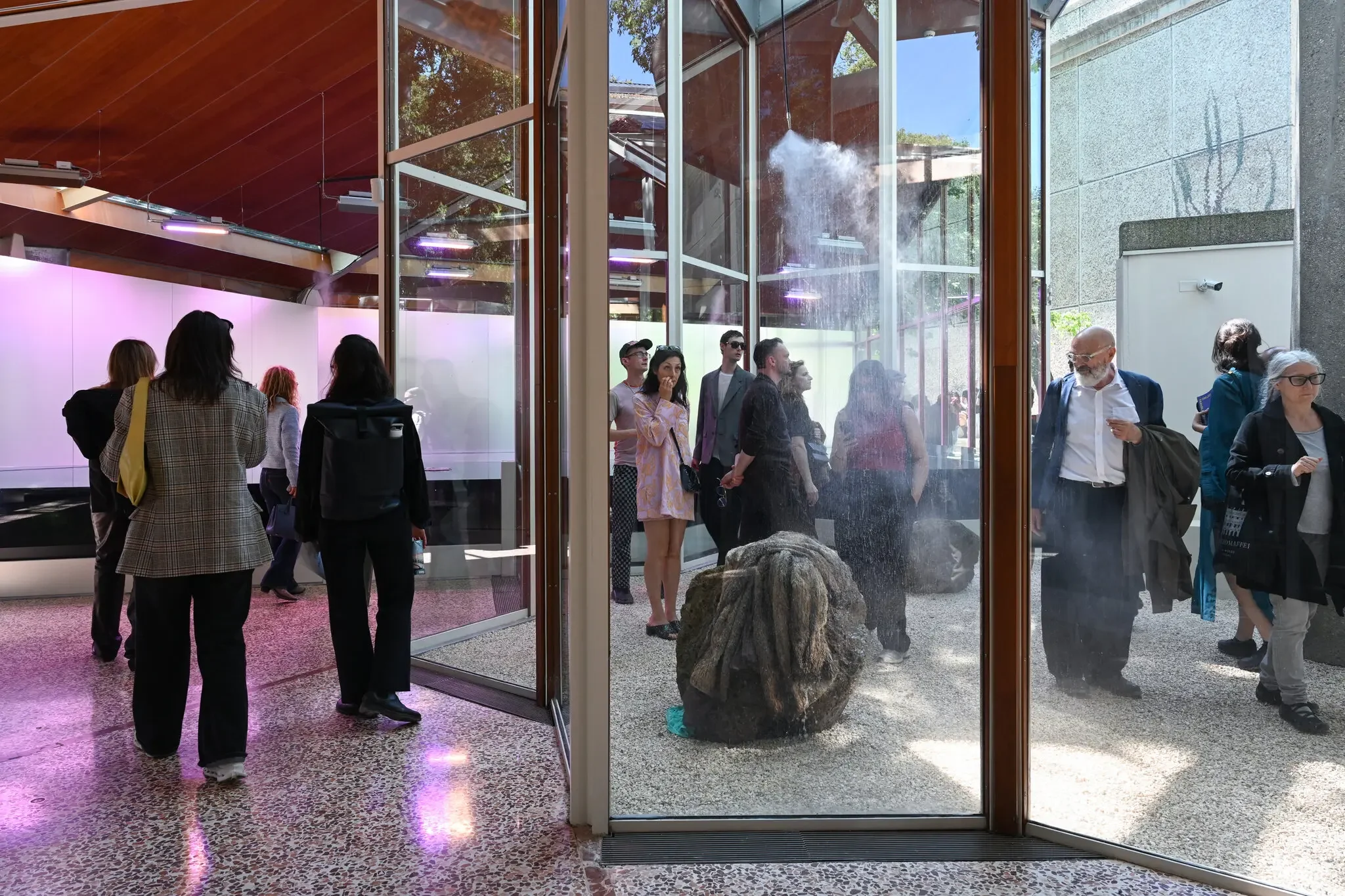 08cul-venice-pavilions-03-gfcj-superJumbo.jpg.webp