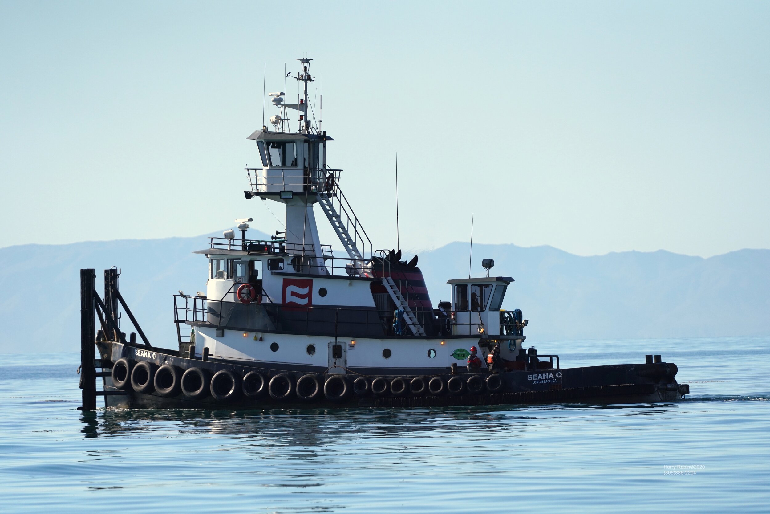  Curtin Barge leaving back to Long Beach (Image by Harry Rabin) 