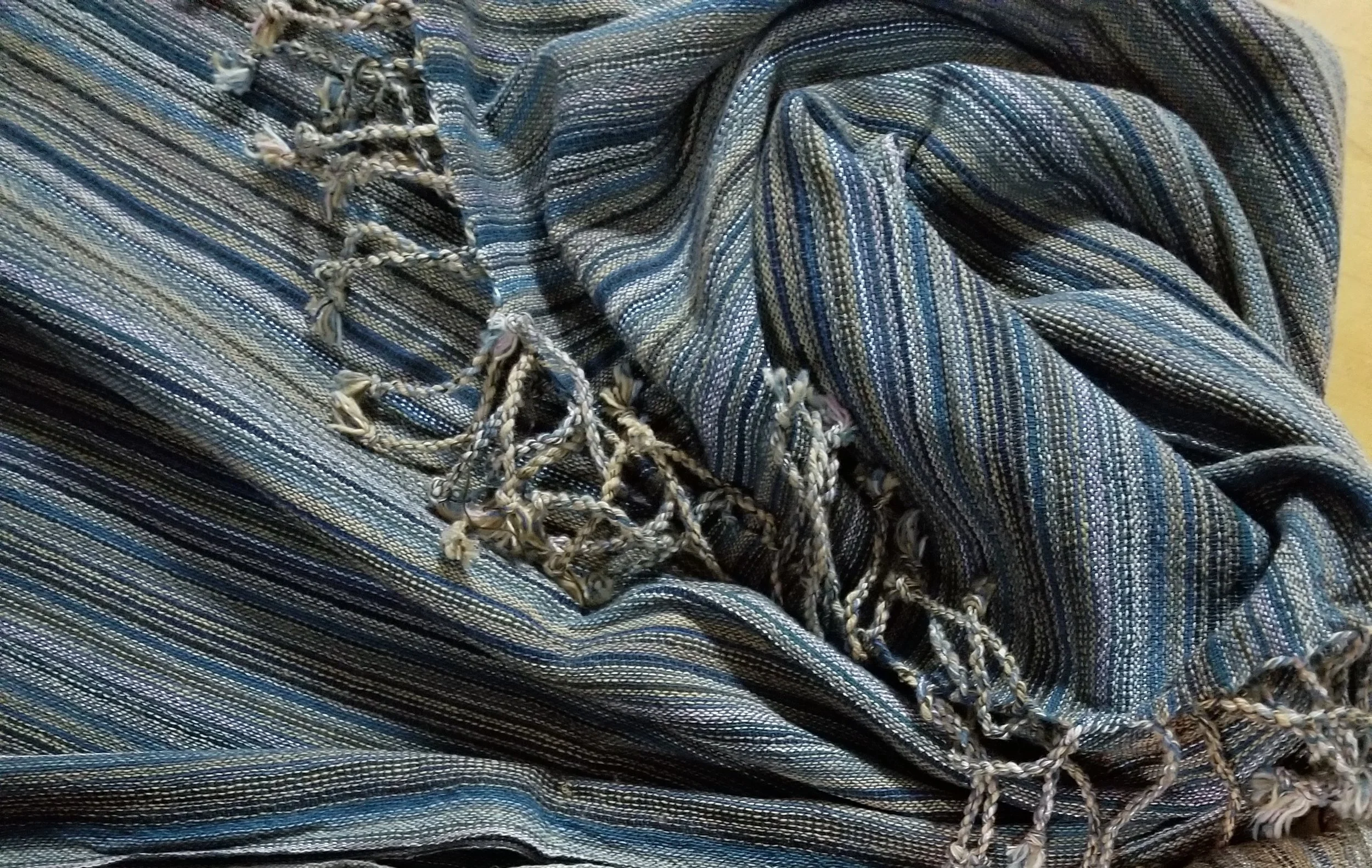 HD547 Indigo Dust Shawl