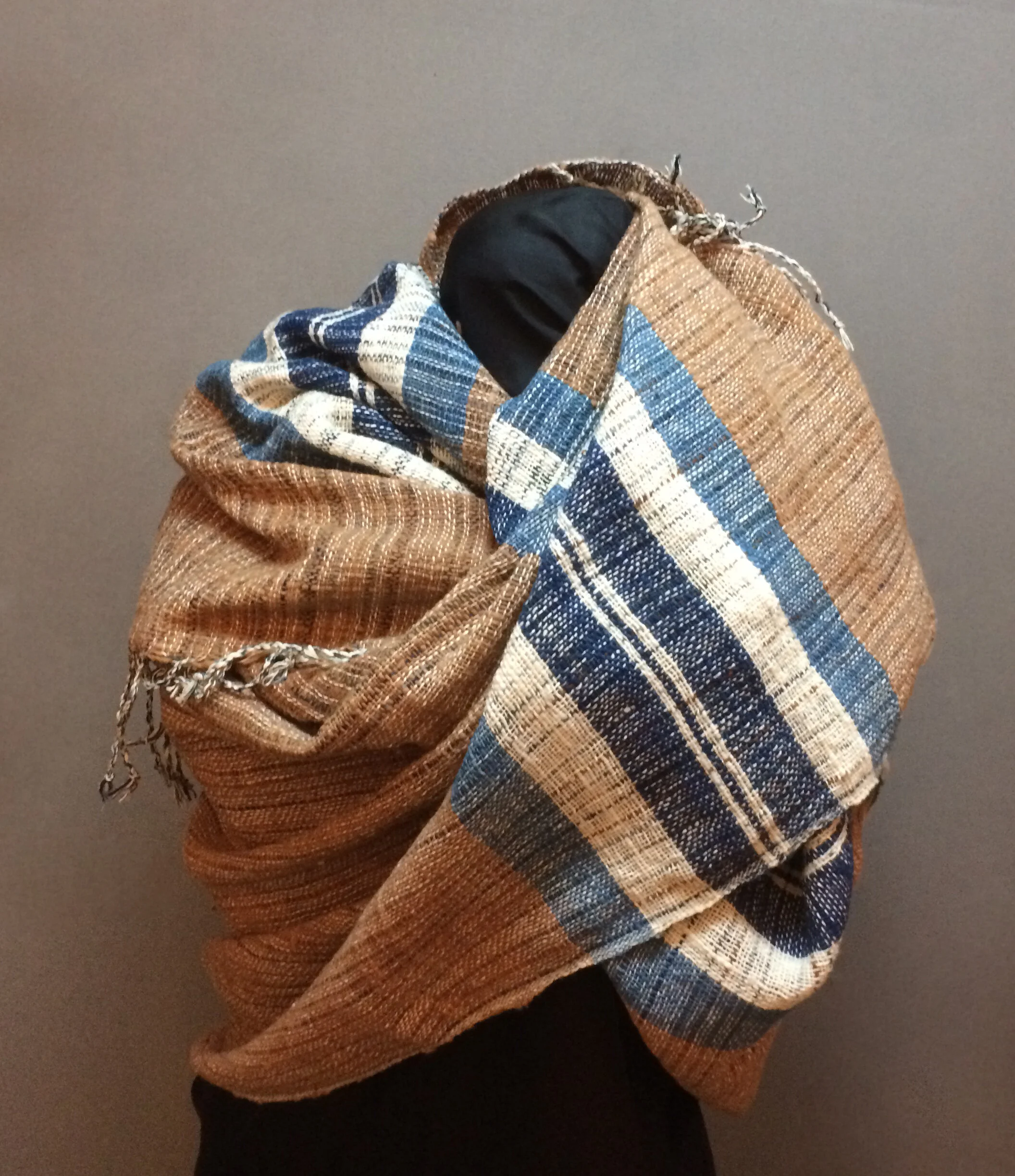 LAE65 Ban Lu Handicrafts Shawl