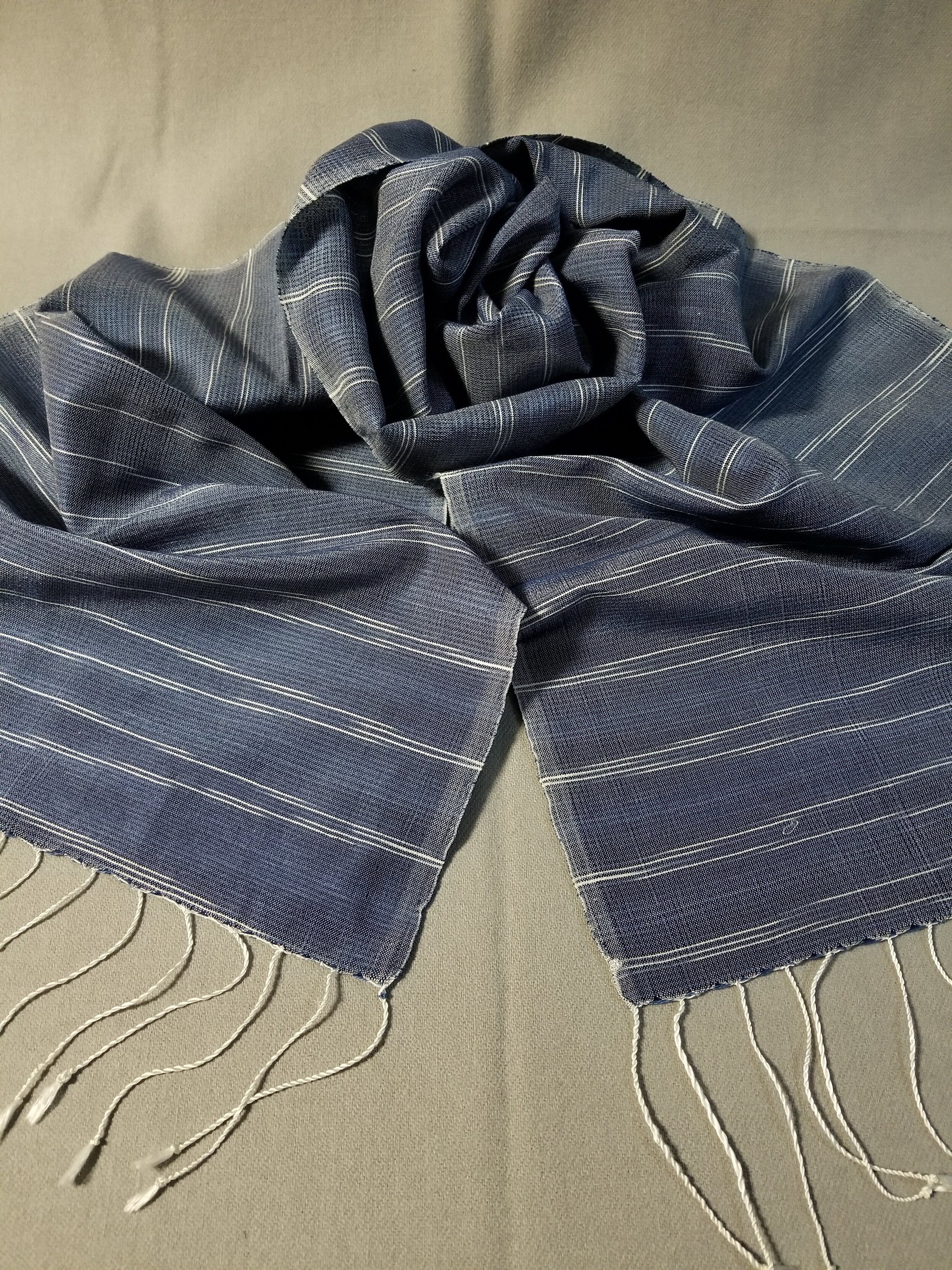 NA390.5 INDIGO SHADES SCARF