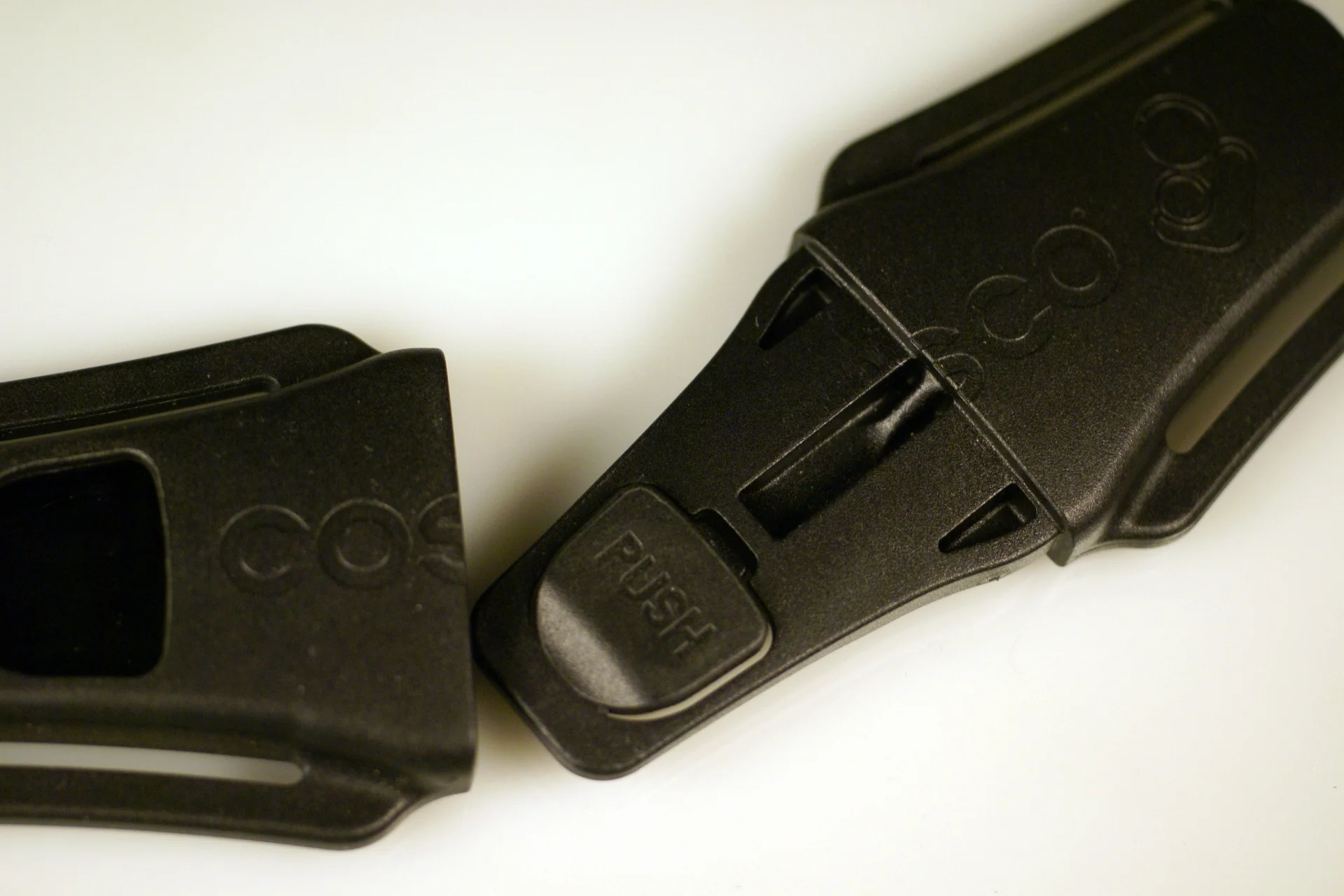 Cosco Harness Clip.jpg