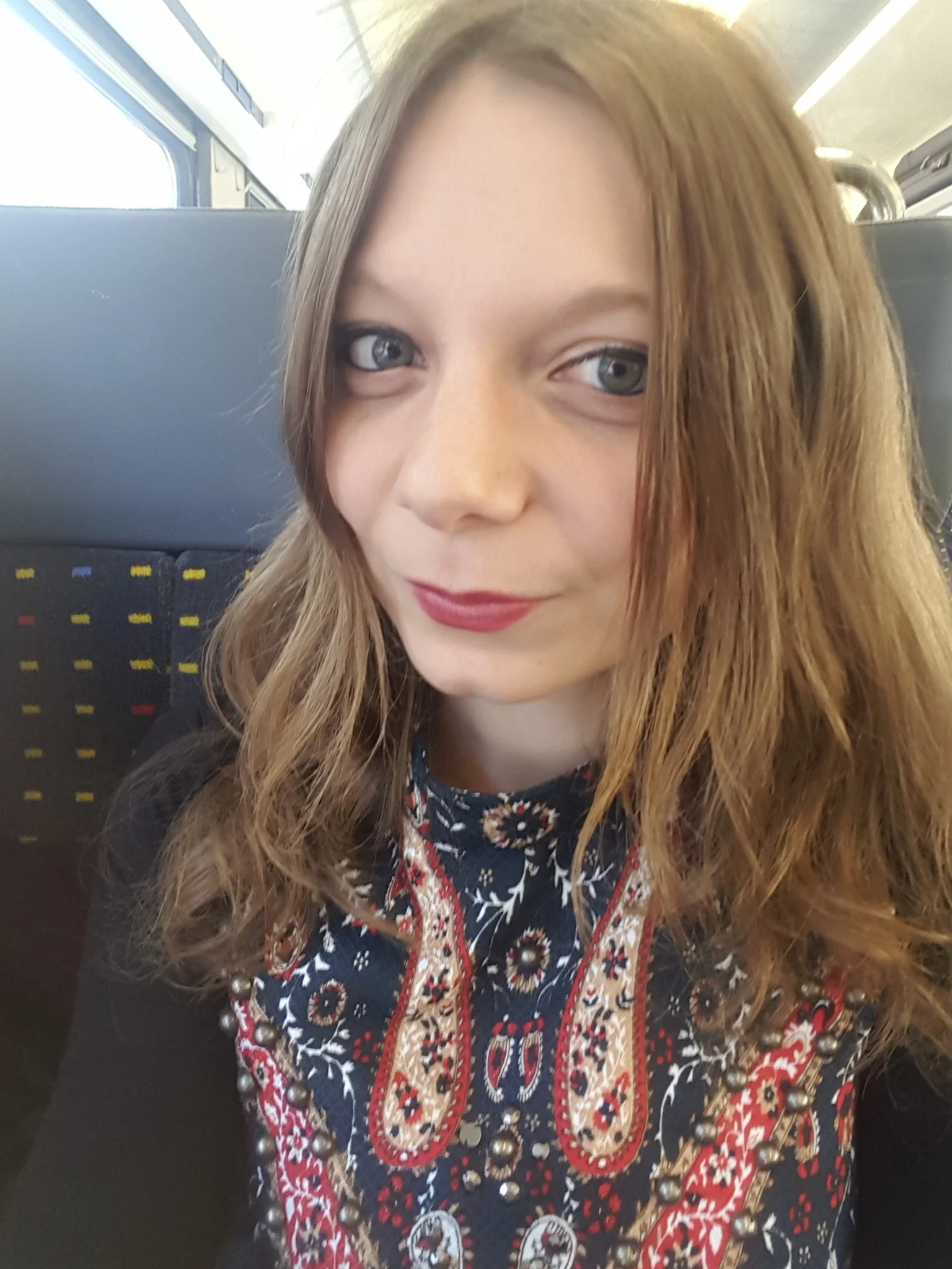 JE NE SUIS PAS SUR INTERNET POUR.... 