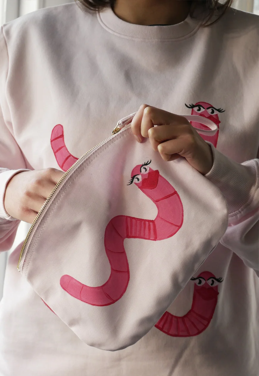 AM worm makeup .jpg