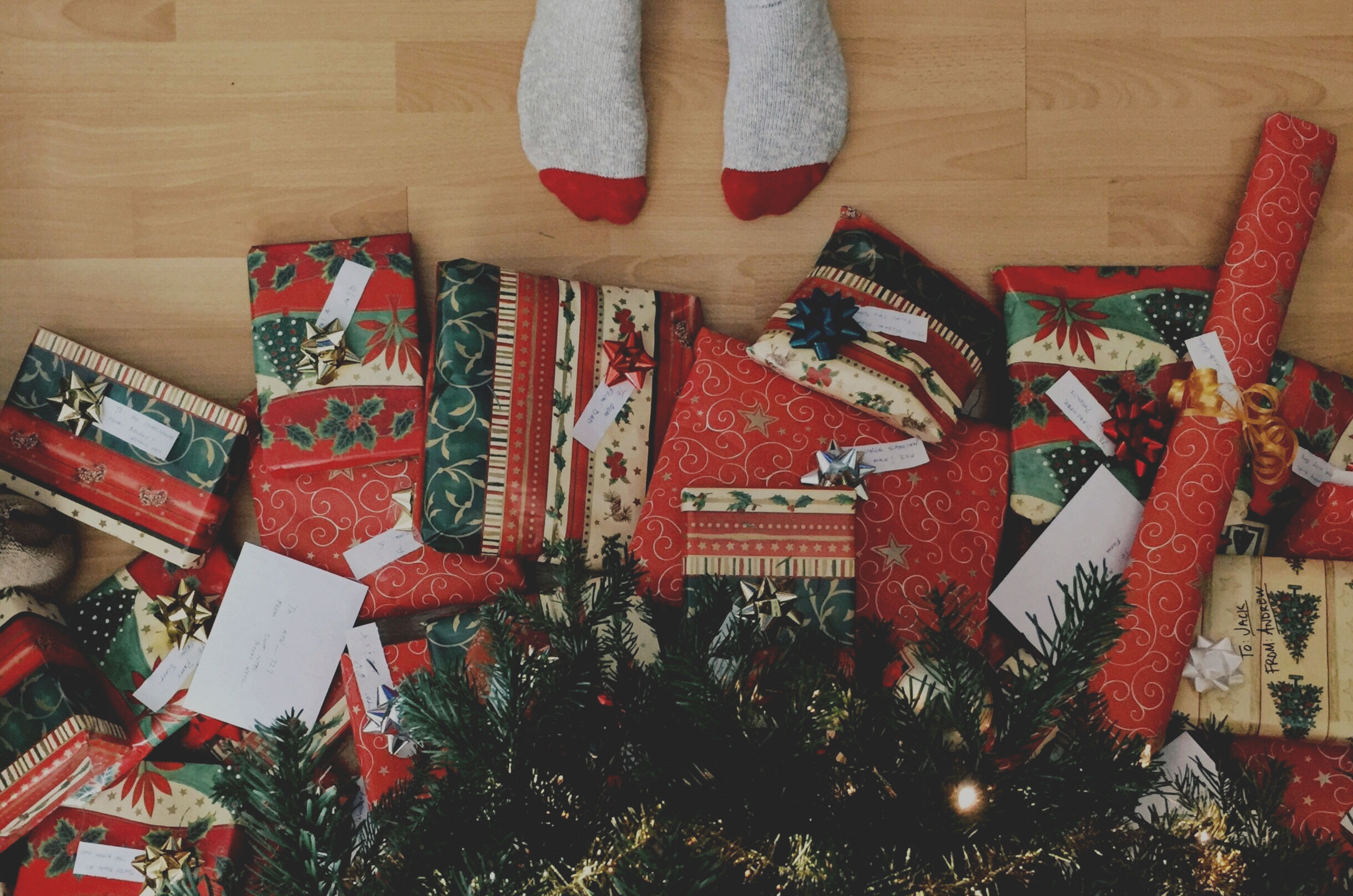 Navigate holiday shopping without going broke