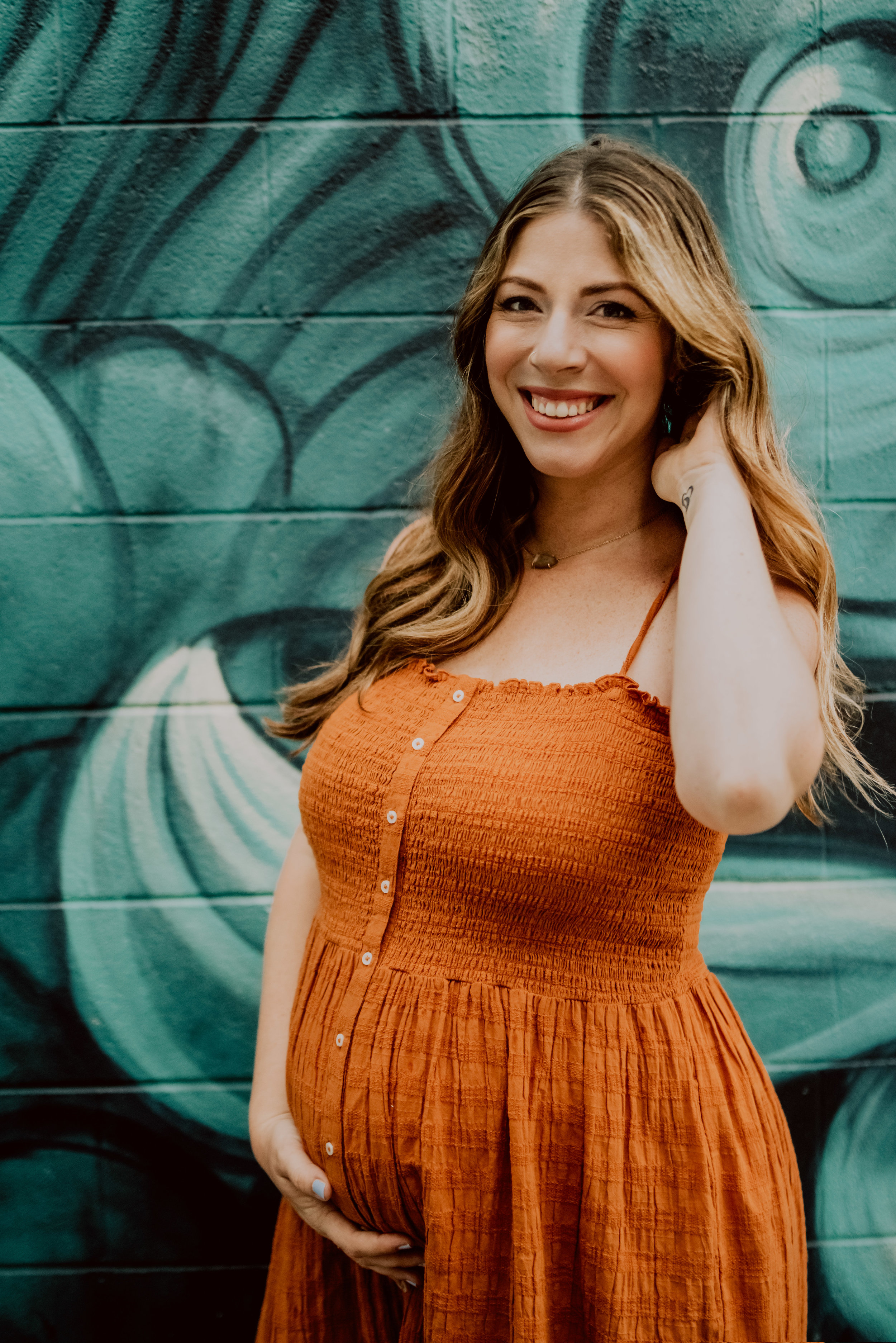 Ashley's Downtown Nashville Maternity Session — Wilde Company