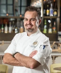 Executive-Chef-Aaron-Brooks-EDGE-Steak-Bar-200x300.jpg