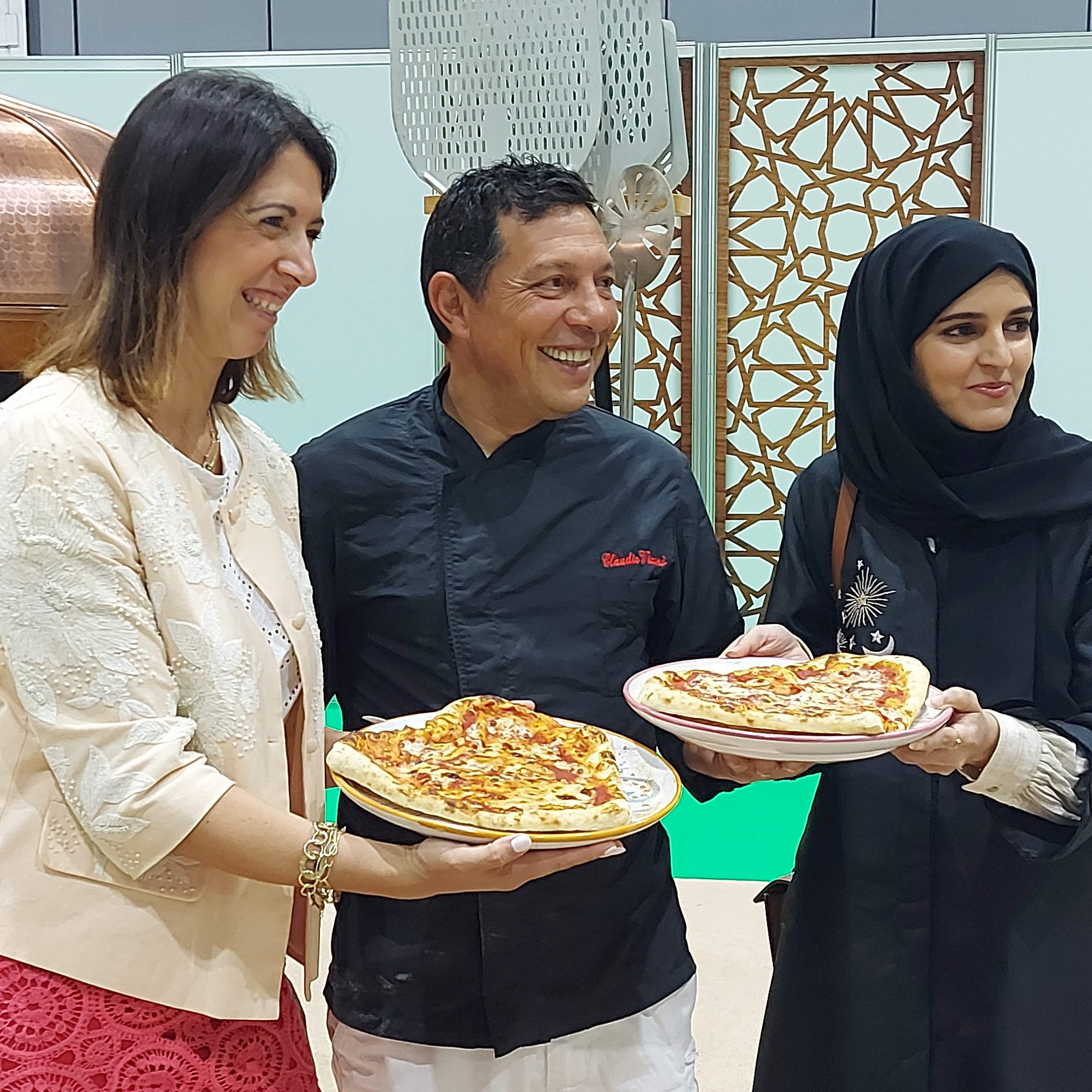 2K1M-Dubai-Italian Heart Pizza (1).jpg