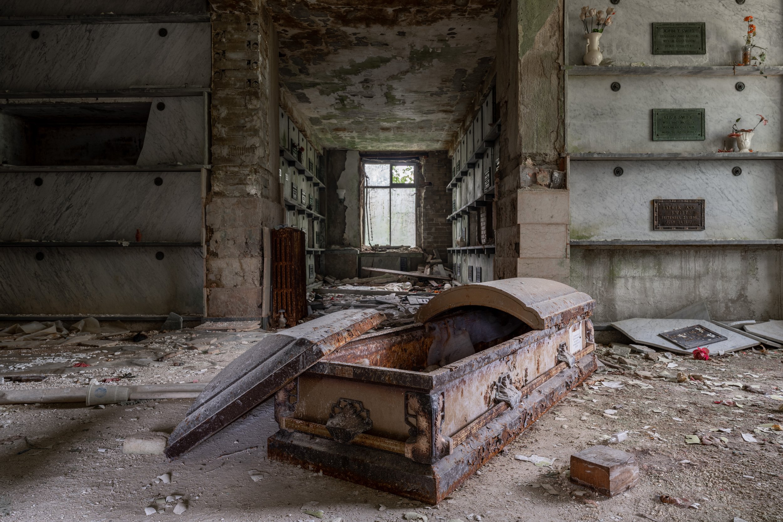 Abandoned Mausoleum with Bodies Left Inside — Abandoned Central